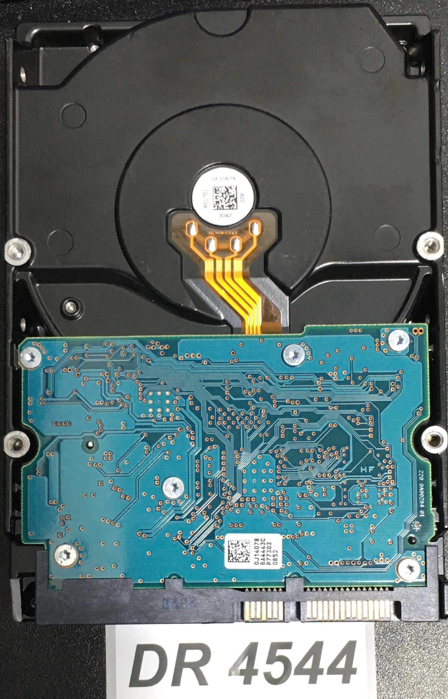 HUA723020ALA640  Serial:YGJSX2DC  2000GB 3.5  PCB: 220 0A90284 01 REV A