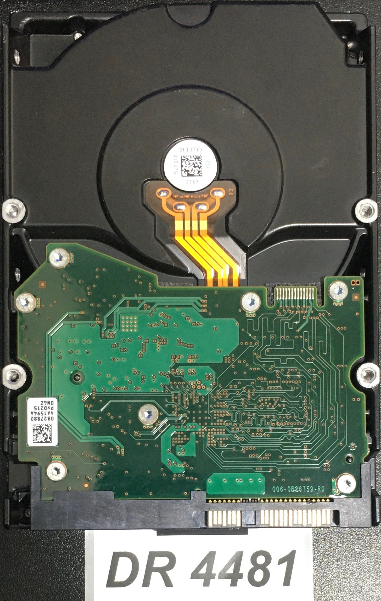 HUS723020ALS640  F/W:C1D6  P/N:0B26315  Serial:YGH9G1LG  2000GB 3.5  PCB: 006-0826759-R0 REV A