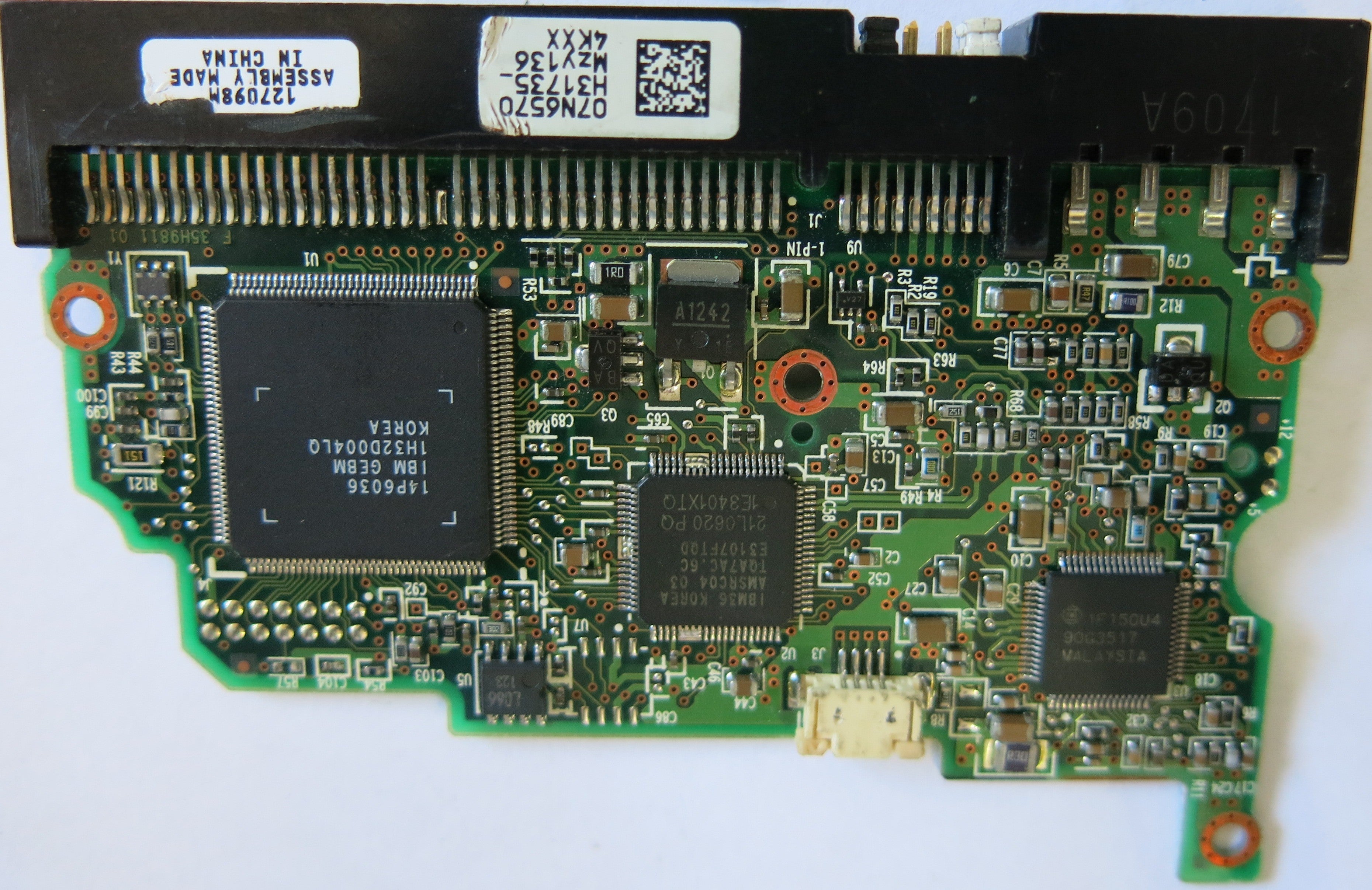 IBM HITACHI IC35L040AVER070 P/N 07N7403  B 35H9811- 01 PCB