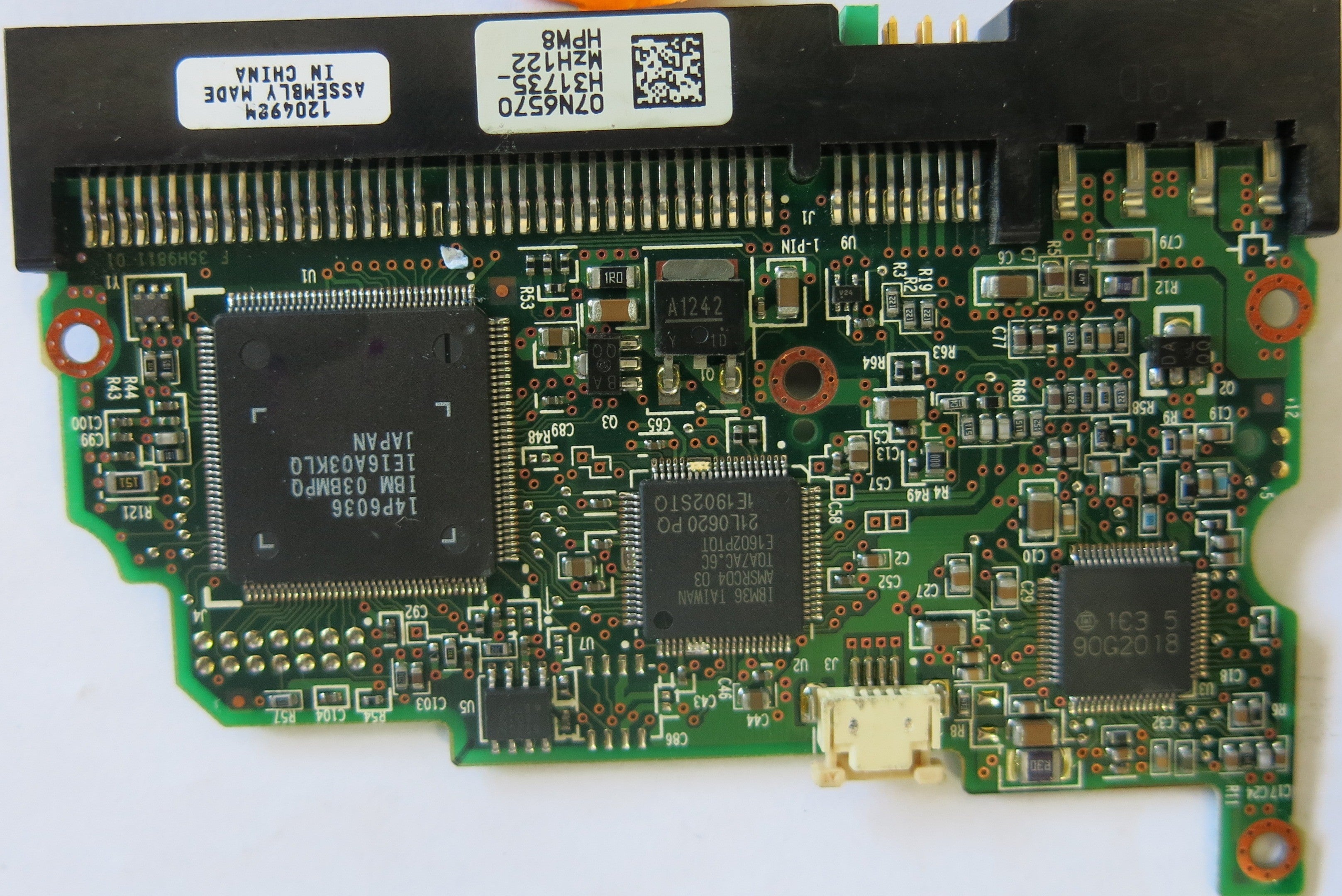 IBM IC35L020AVER07-0 F 35H9811 01 PCB B 35H9811 01
