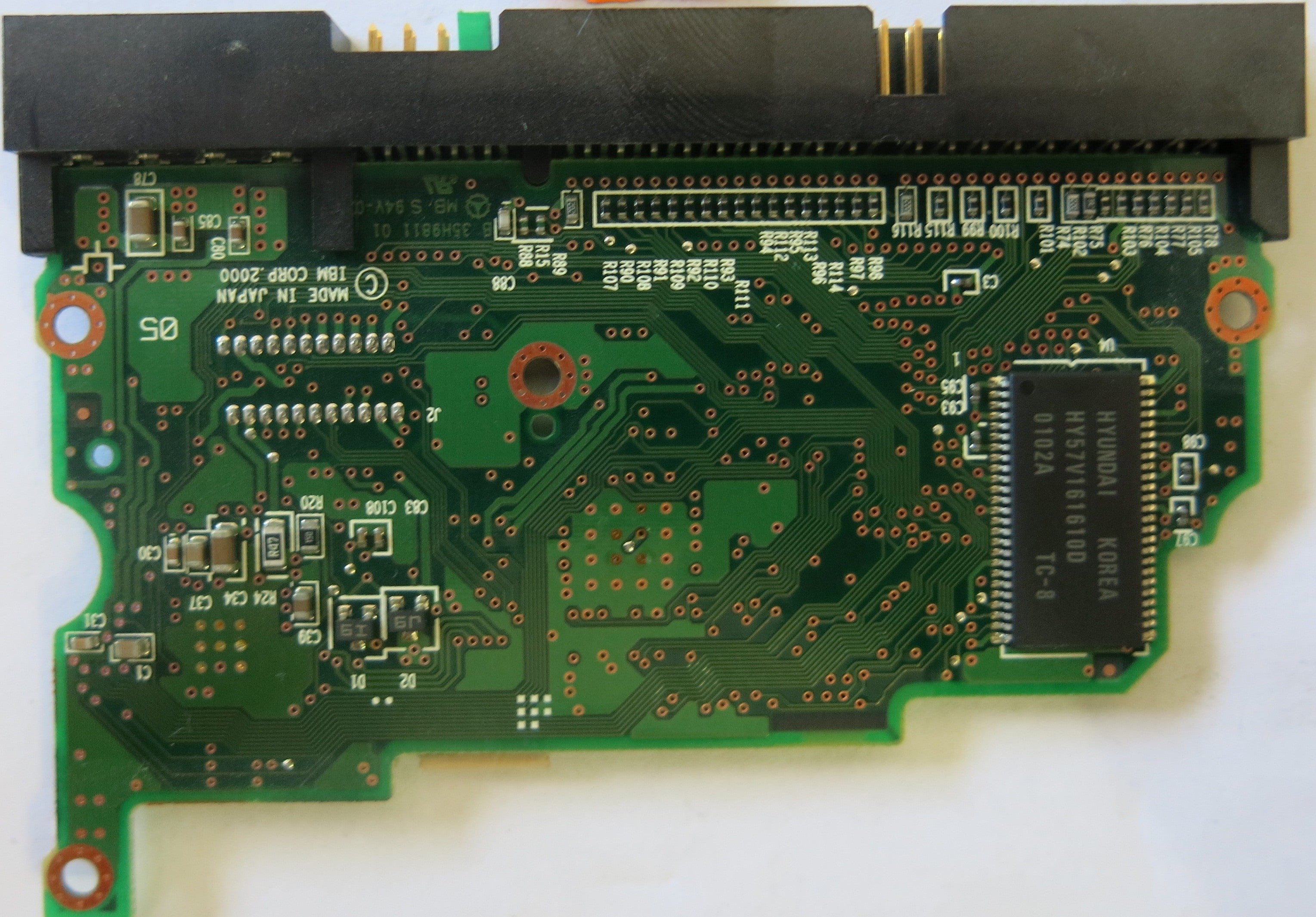 IBM IC35L020AVER07-0 F 35H9811 01 PCB B 35H9811 01