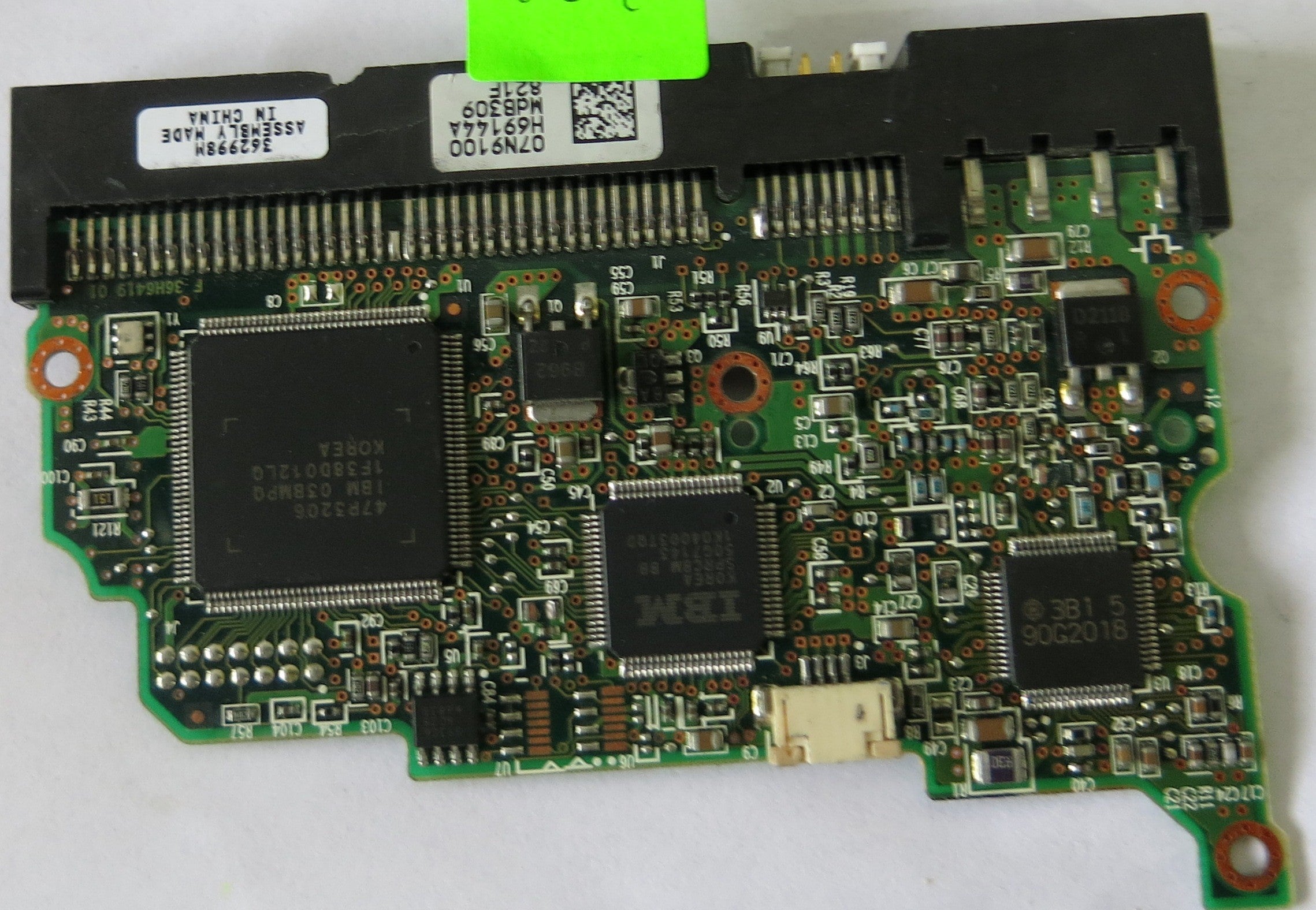 IC35L040AVV07-0 P/N 07N8137 B 36H6419 01 PCB