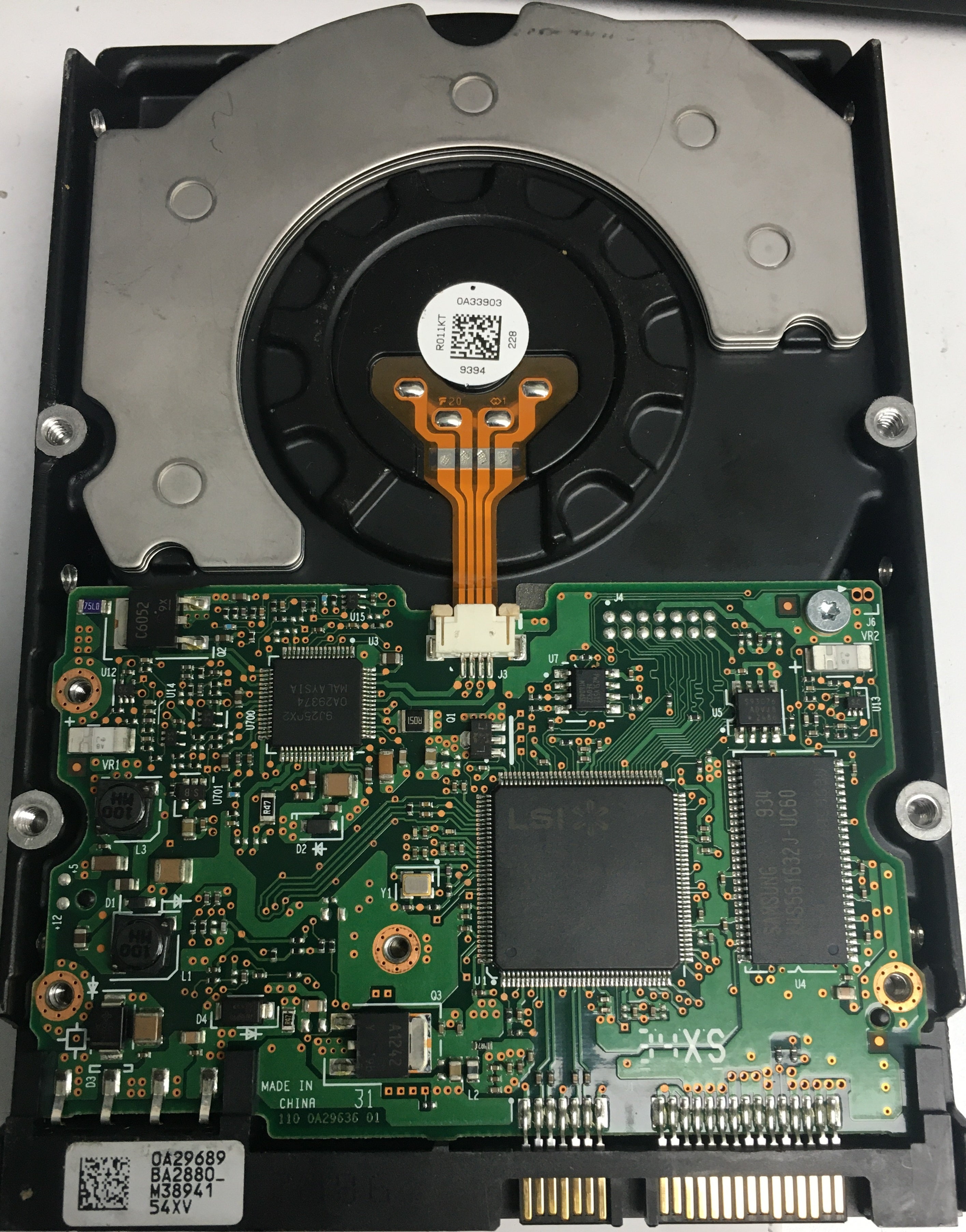 HUA721010KLA330,  P/N:0A26094,  Serial:PBJXA9WF,  1000GB 3.5,  PCB:110 0A29636 01- REV A
