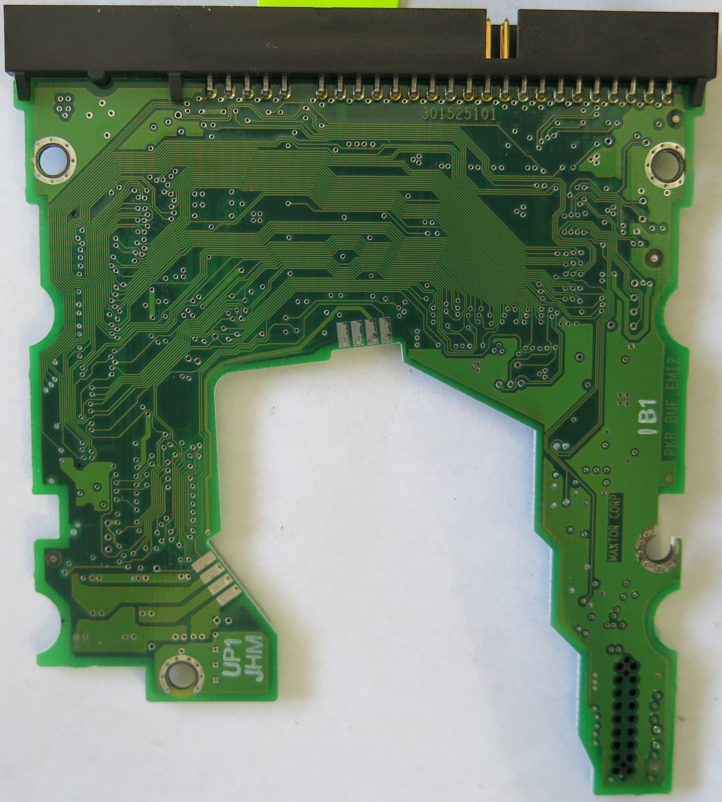 MAXTOR 2F040L07 CODE: VAM51JJ0  301525101 PCB