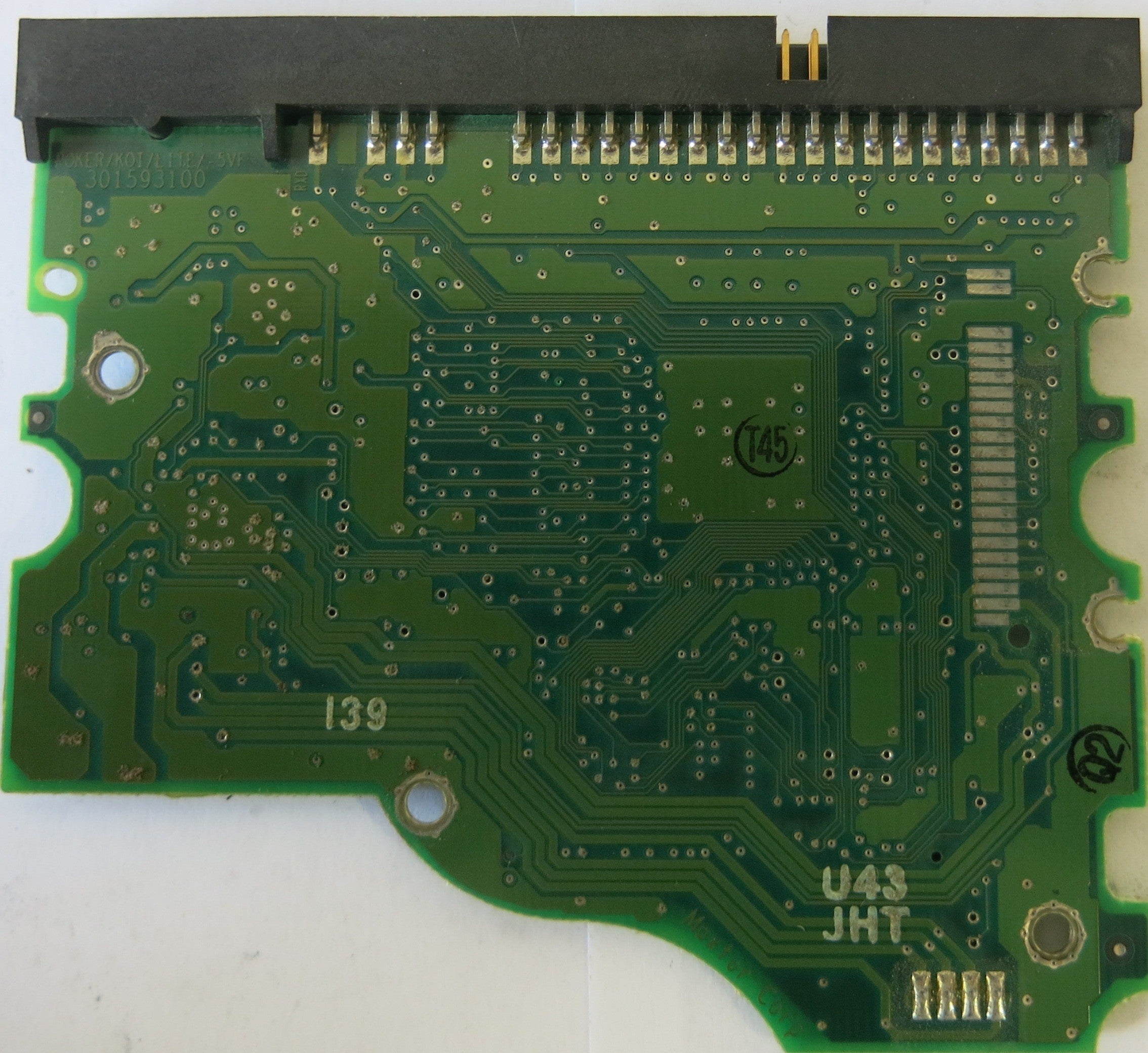 MAXTOR 4R120LO  RAMBITU0 NFGD 301593100 PCB