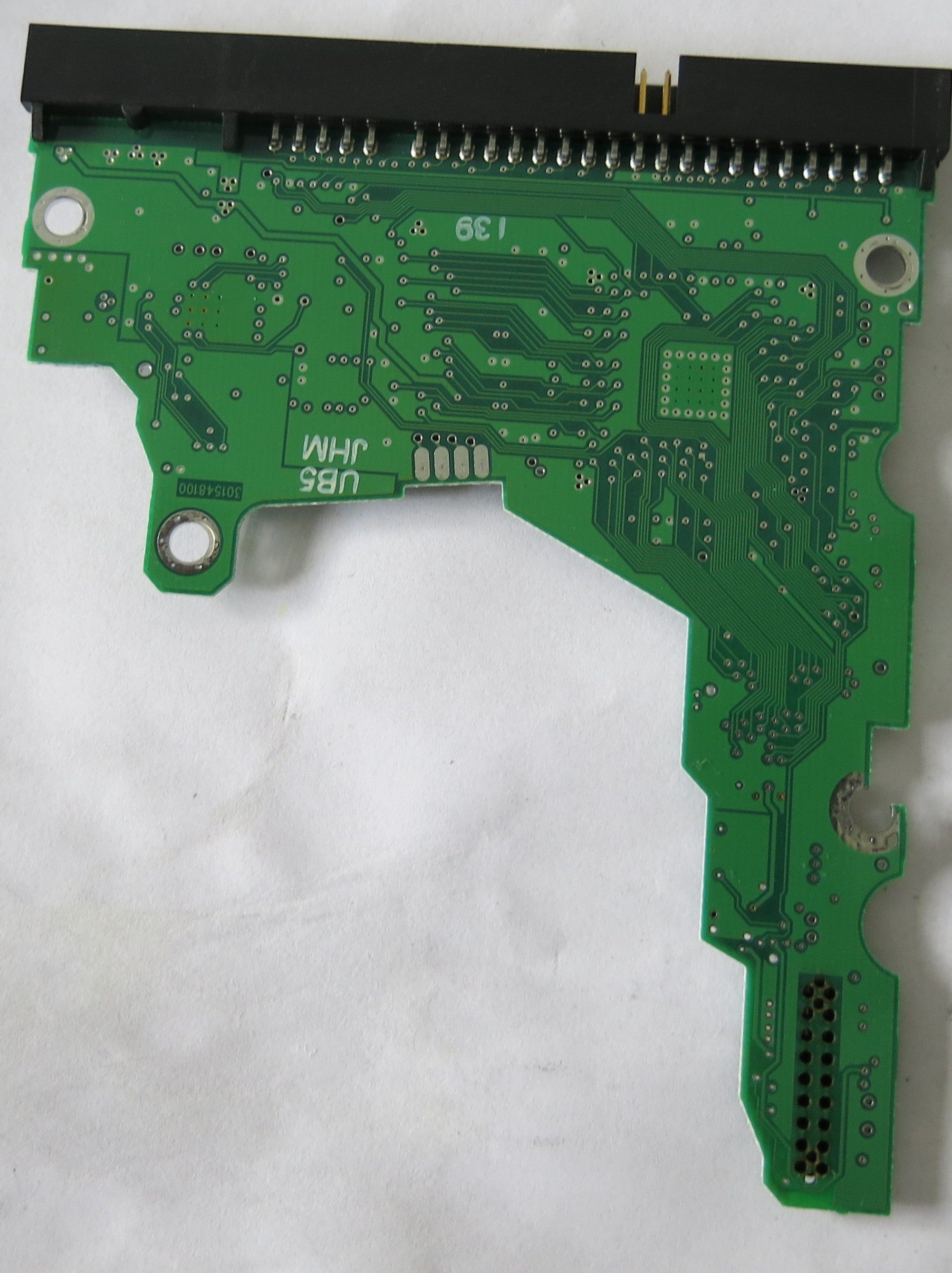 MAXTOR 6E040L0 CODE NAR61590 K.M.G.A PCB  301548100