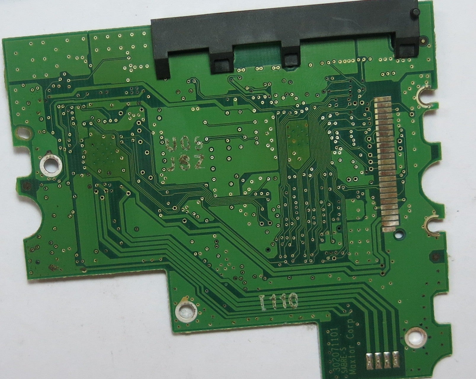 MAXTOR 6L320S0, PN , MLC  , 302071101 PCB