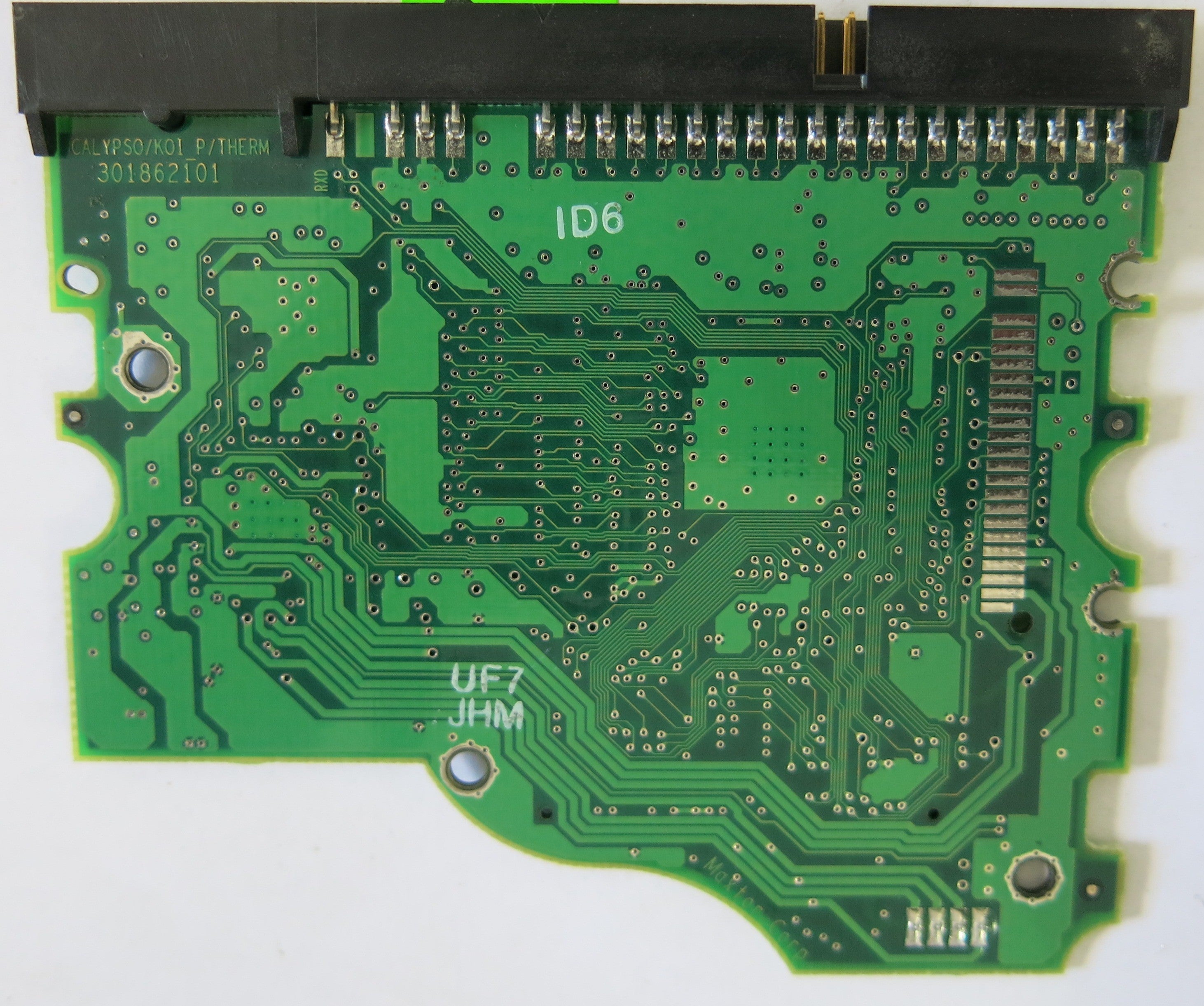 MAXTOR 7Y250P00628R1 CODE: YAR41BW0 K,M,C,D  301862101 PCB