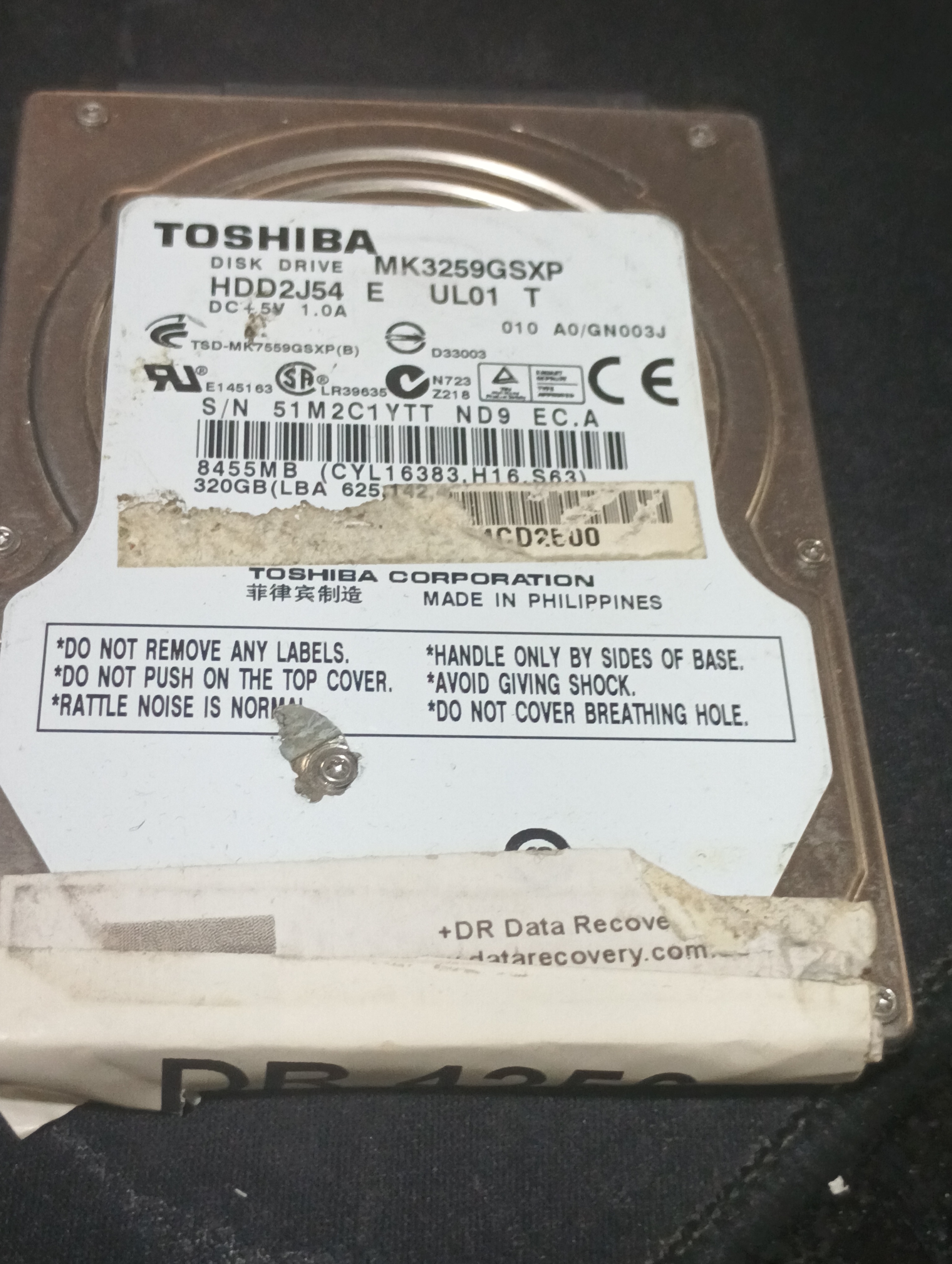 MK3259GSXP,  Serial: 51M2C1YTT ND9 EC.A  320GB 2.5
