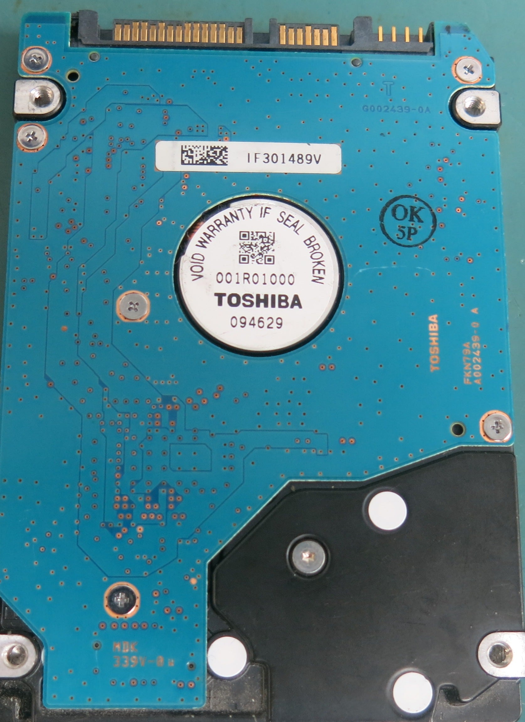 MK3263GSX,  350GB,  PCB: G002439-0A,  S/N: 10V1CF69T GQ1 EC.A,