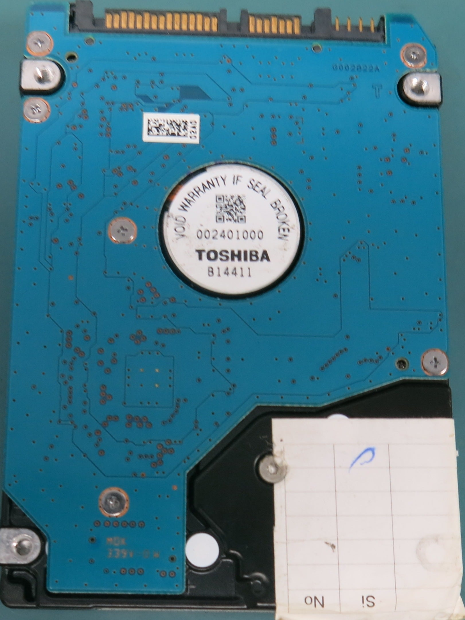 MK5061GSY,  500GB 2.5,  PCB: G002022A,  S/N: 41HNTOOLT NU7 EC.A,