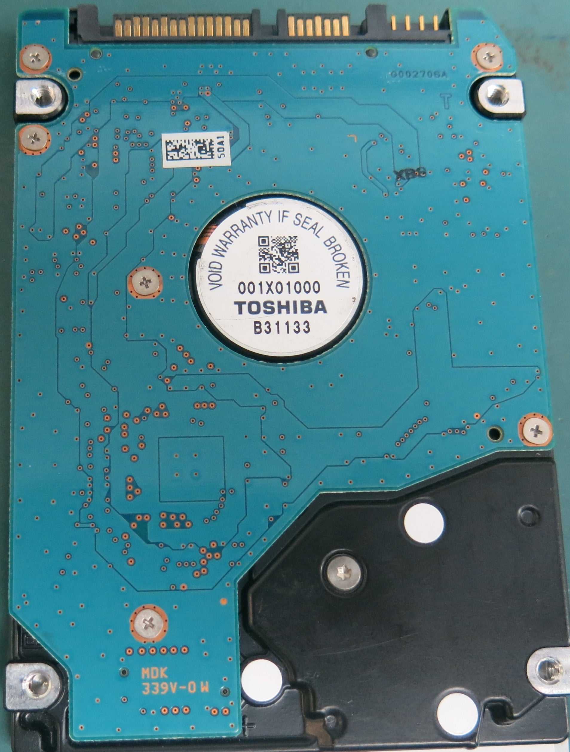 MK6476GSXN,  640GB, 2.5,  PCB: G002706A,  S/N: 81PMD2AYB 044 EC.A,