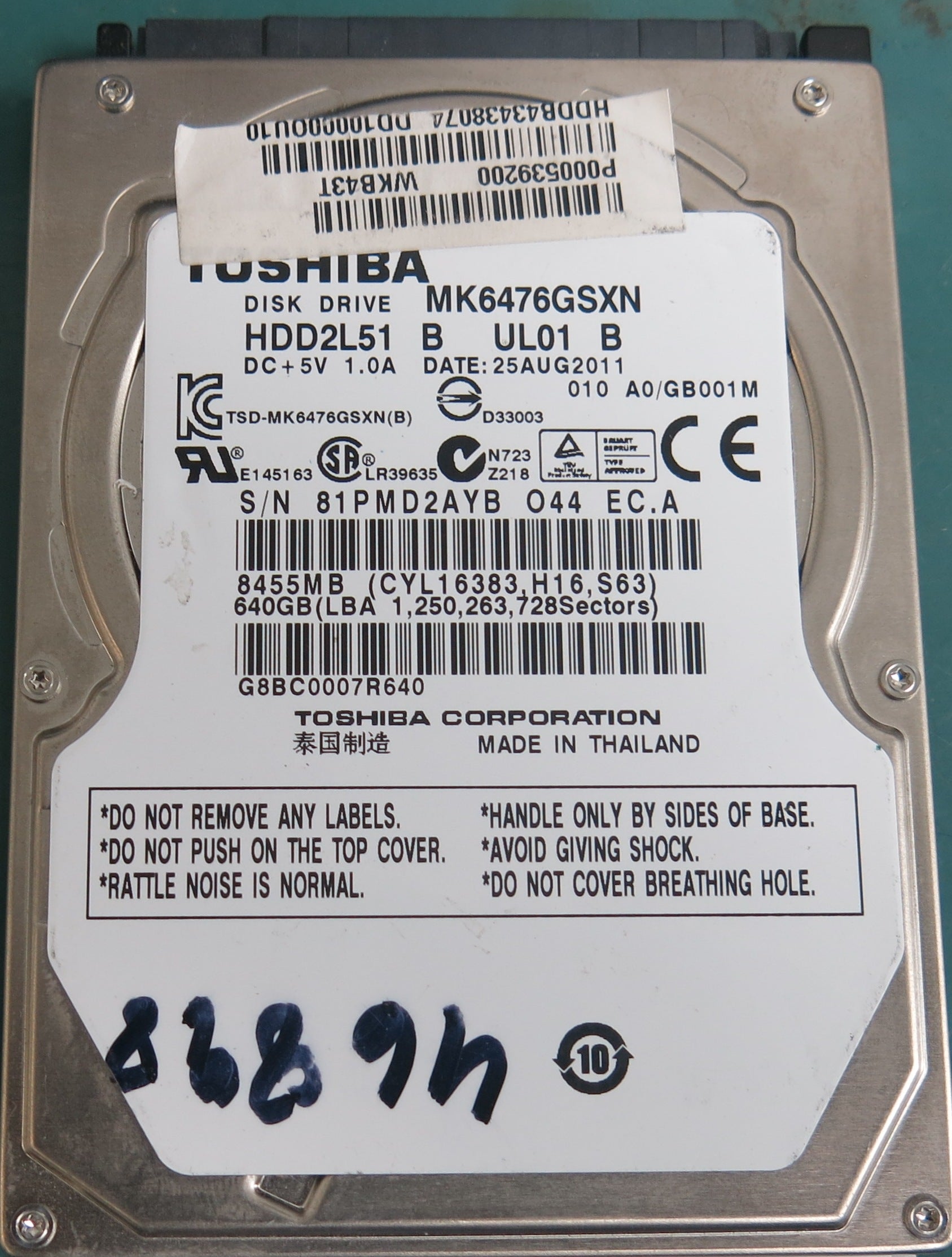 MK6476GSXN,  640GB, 2.5,  PCB: G002706A,  S/N: 81PMD2AYB 044 EC.A,