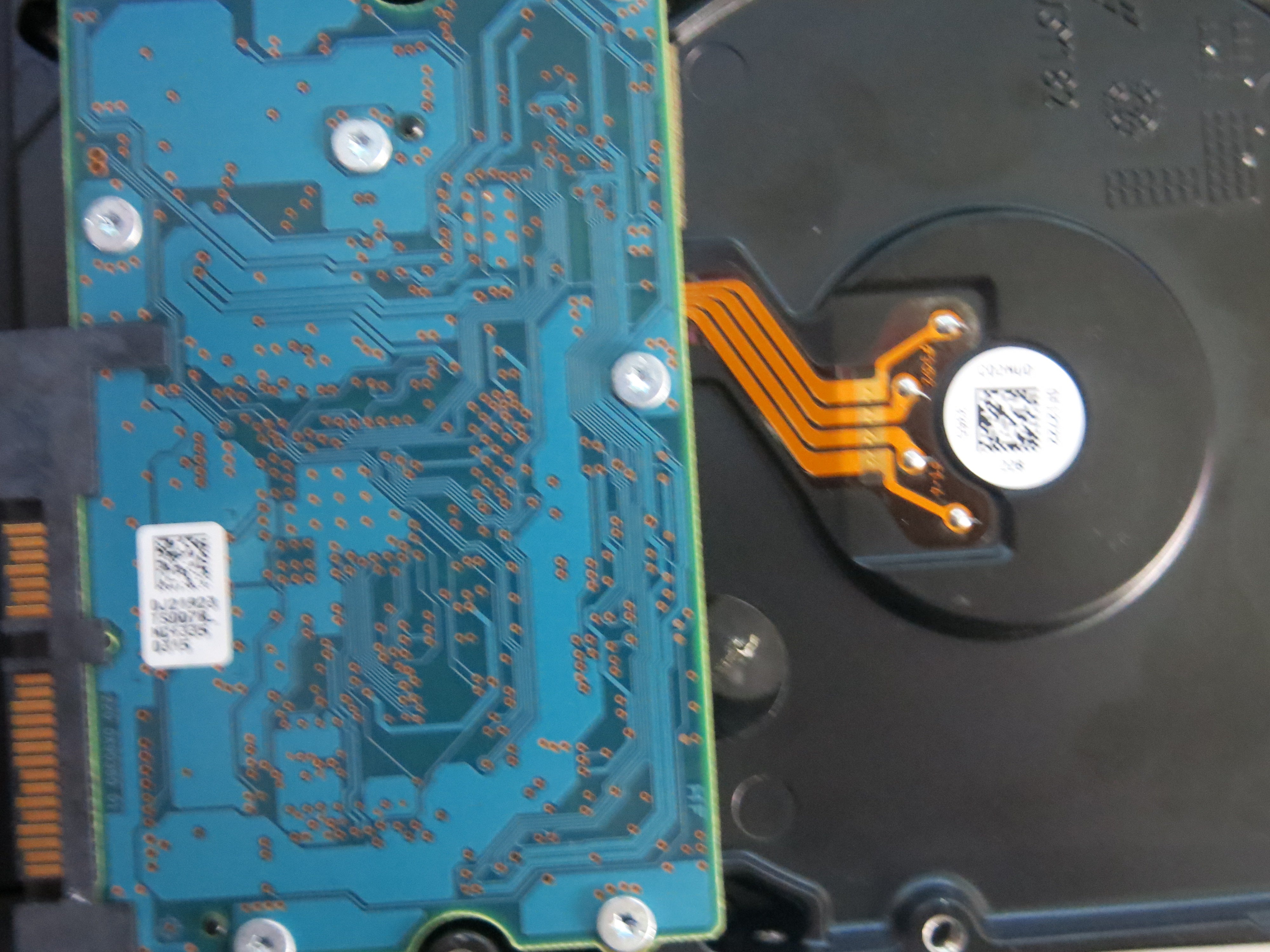 MODEL : DT01ABA200V PCB : 220 0A90380 SERIAL NUMBER : 93K5VYSASUD6