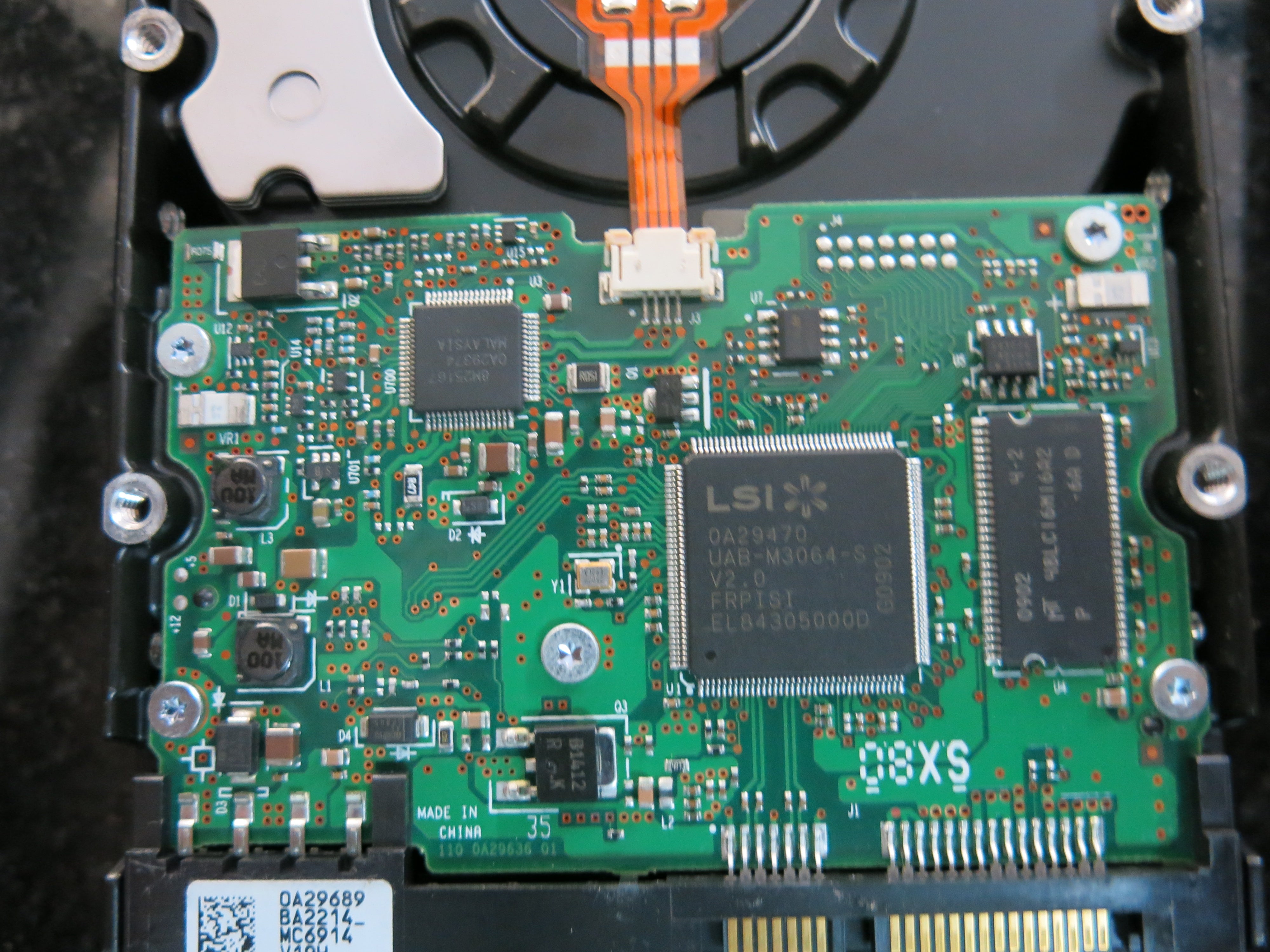 MODEL: HUA721010KLA330 PCB: 110 0A29636 01 SERIAL NUMBER: PBHX0MGE