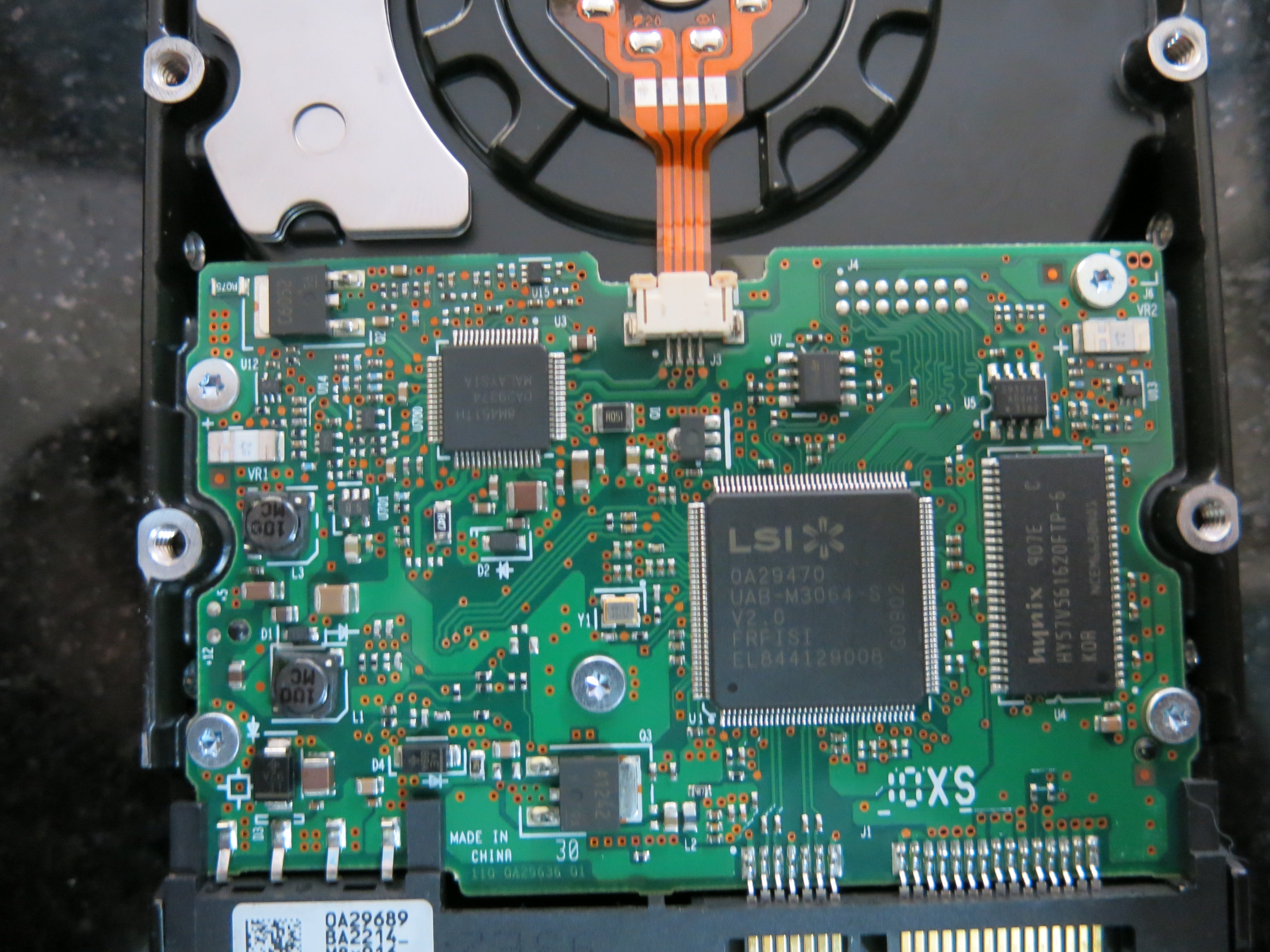 MODEL: HUA721010KLA330 PCB: 1100A29636 01 SERIAL NUMBER: PBHXVX8F