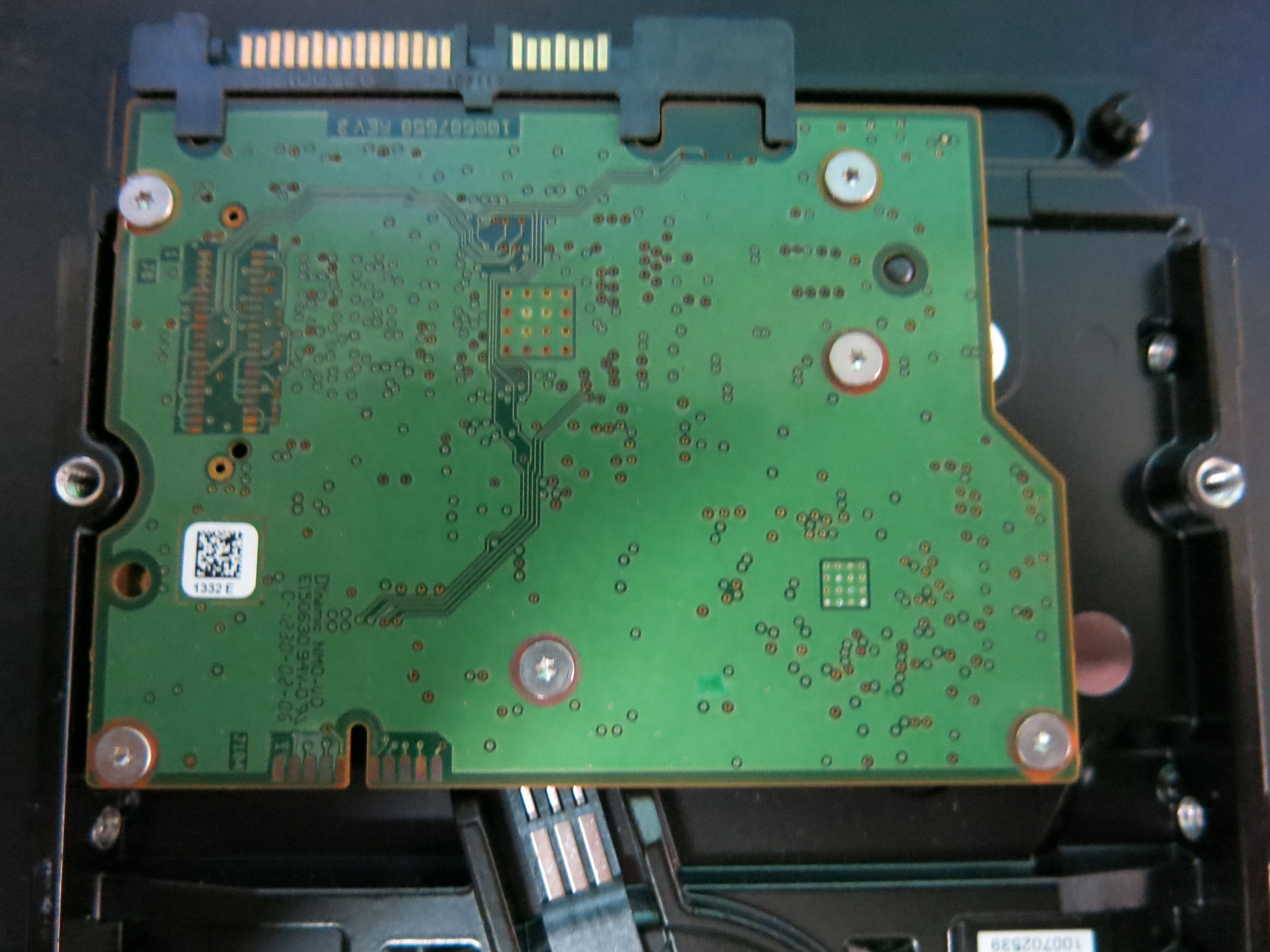ST1000M002 PCB: 100687658 REV B SERIAL NUMBER: S1G0B6W2 FW:ES22 PN:1CT162-262 1.TB