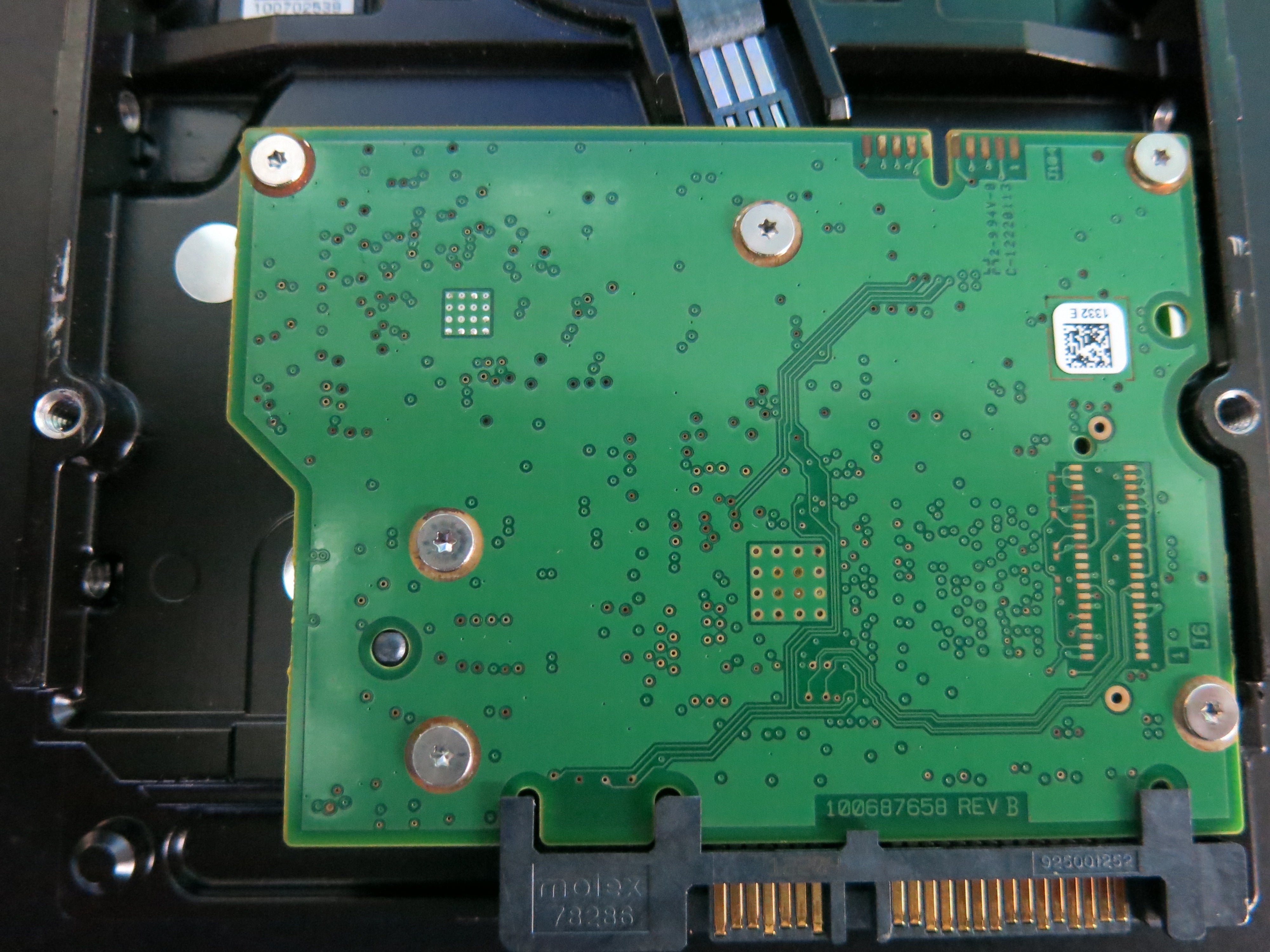 ST1000VM002 PCB : 100687658 REV C SERIAL NUMBER : S1G07JX0 FW:ES22 PN:1CT162-262 1.TB