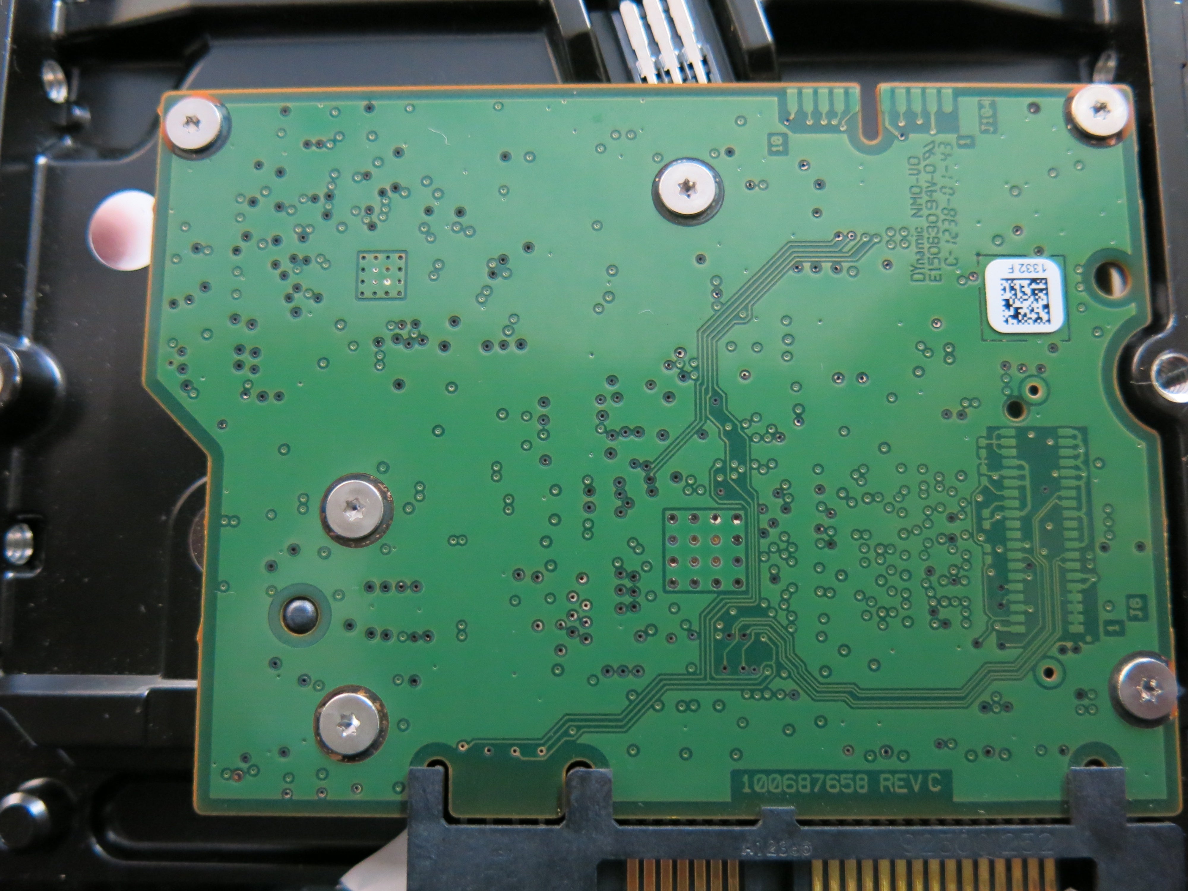 ST1000VM002,  P/N:1CT162-262,  FW:ES22,  Serial:S1G0D59C,  1000GB 3.5,  PCB:100687658- REV C
