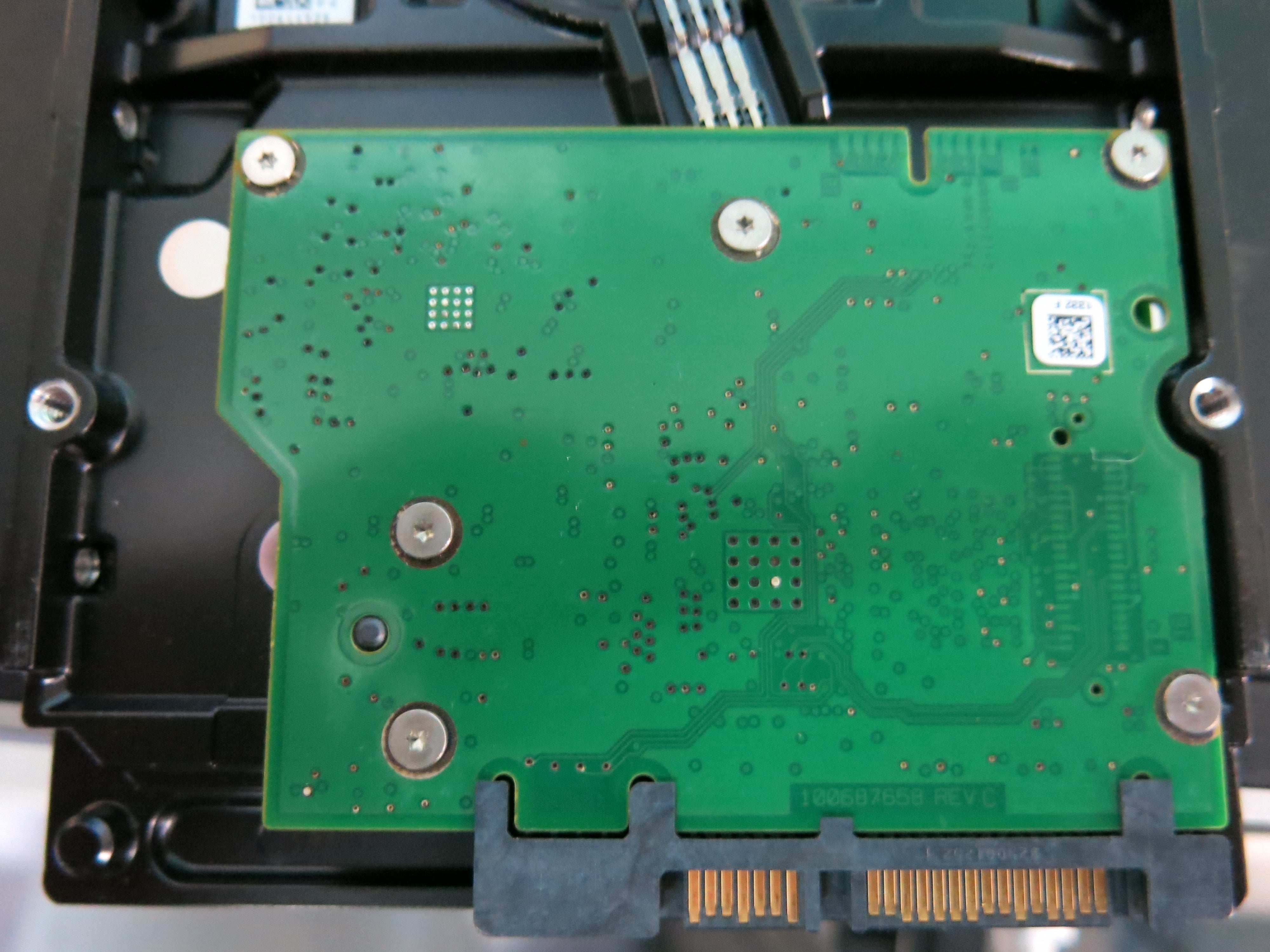 ST1000VM002,  P/N:1CT162,  FW:ES22,  Serial:S1G0E5HM,  1000GB 3.5,  PCB:100687658- REV A