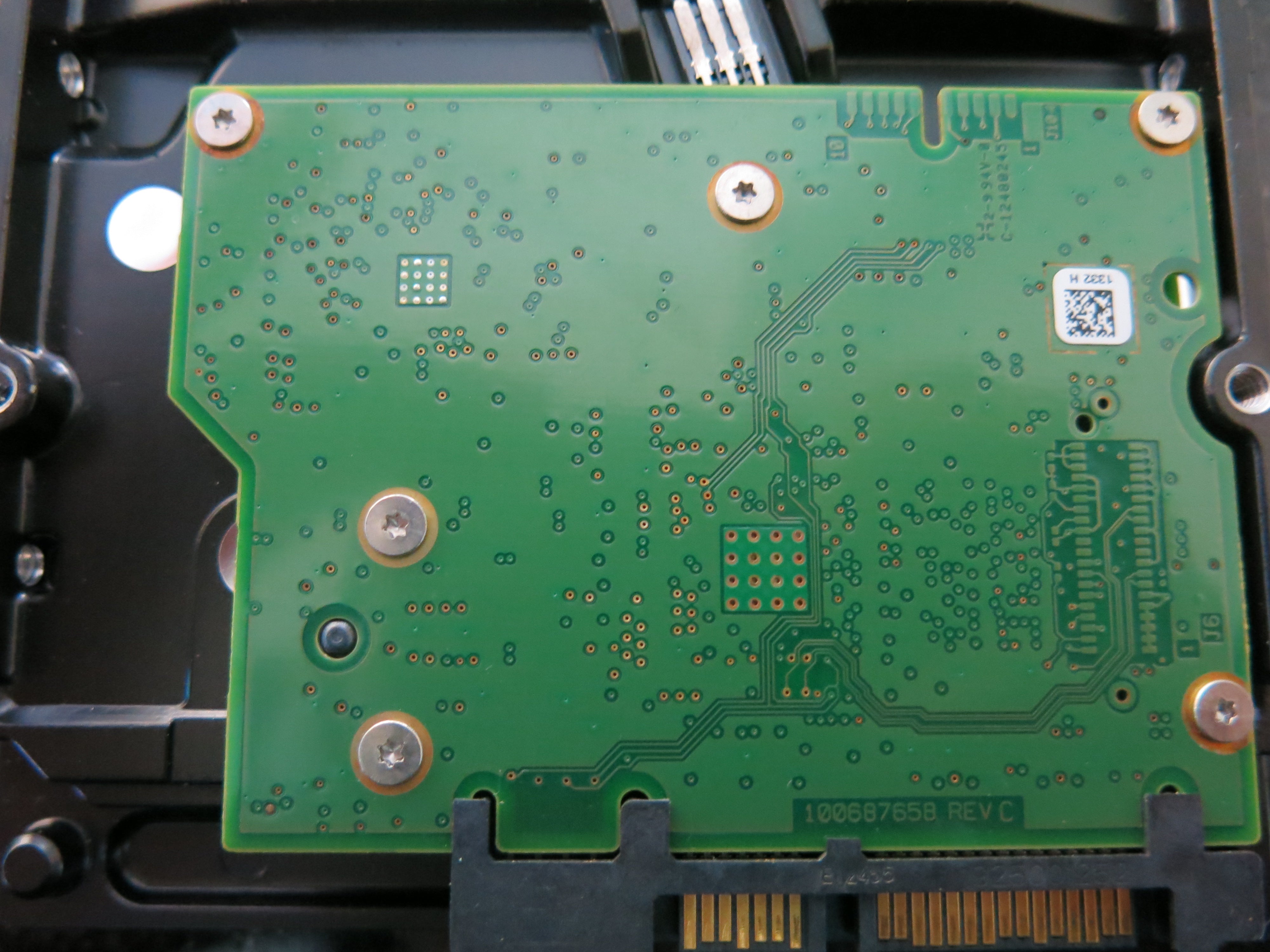 ST1000VM002 PCB : 100687658 REV C SERIAL NUMBER : S1G0YEE7 PN:1CT162-262 FW:ES22 1.TB