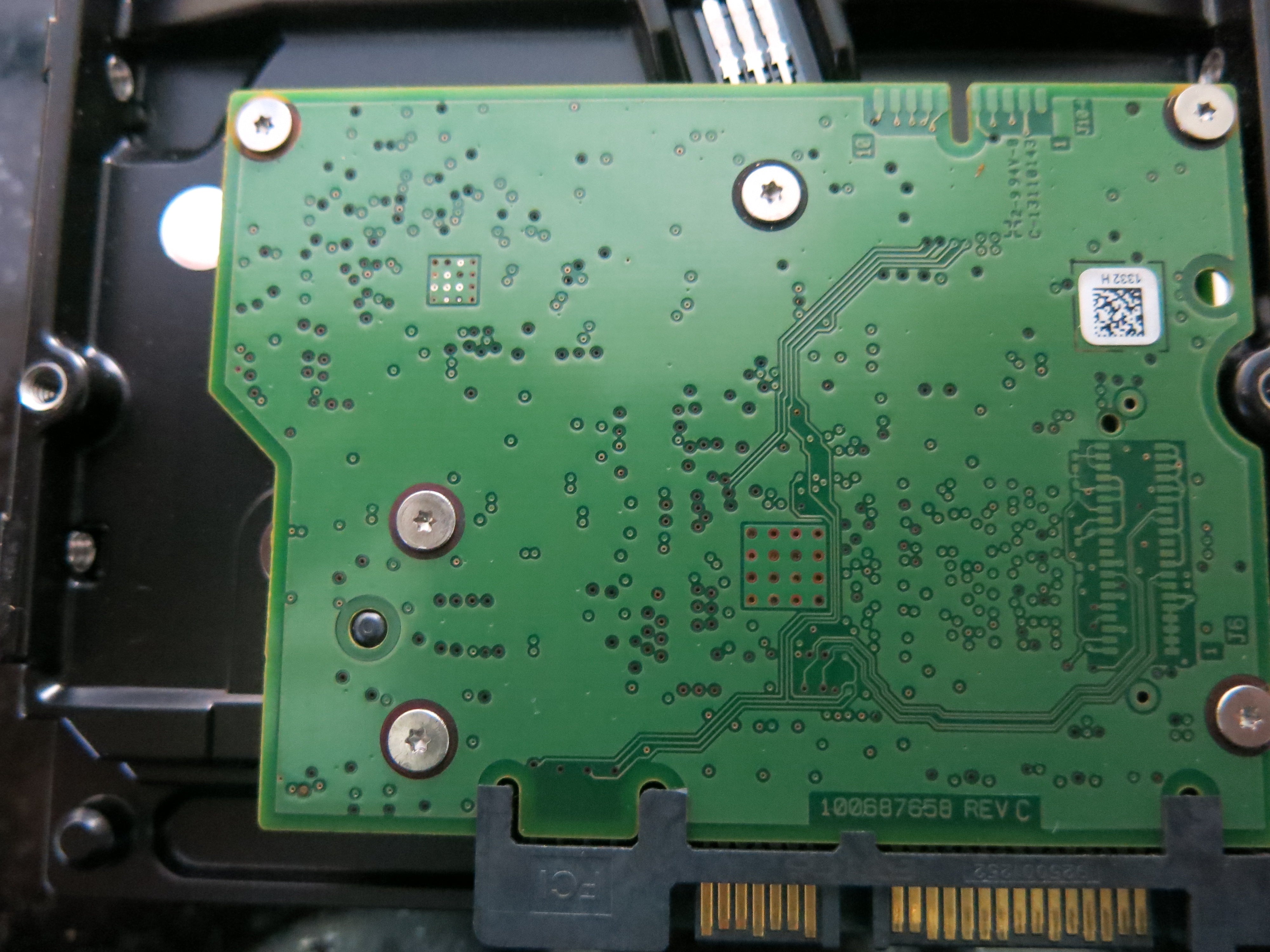 ST1000VM002 PCB : 100687658 REV C   SERIAL NUMBER : S1G1GDVN  FW:ES22  PN:1CT162-262  1.TB