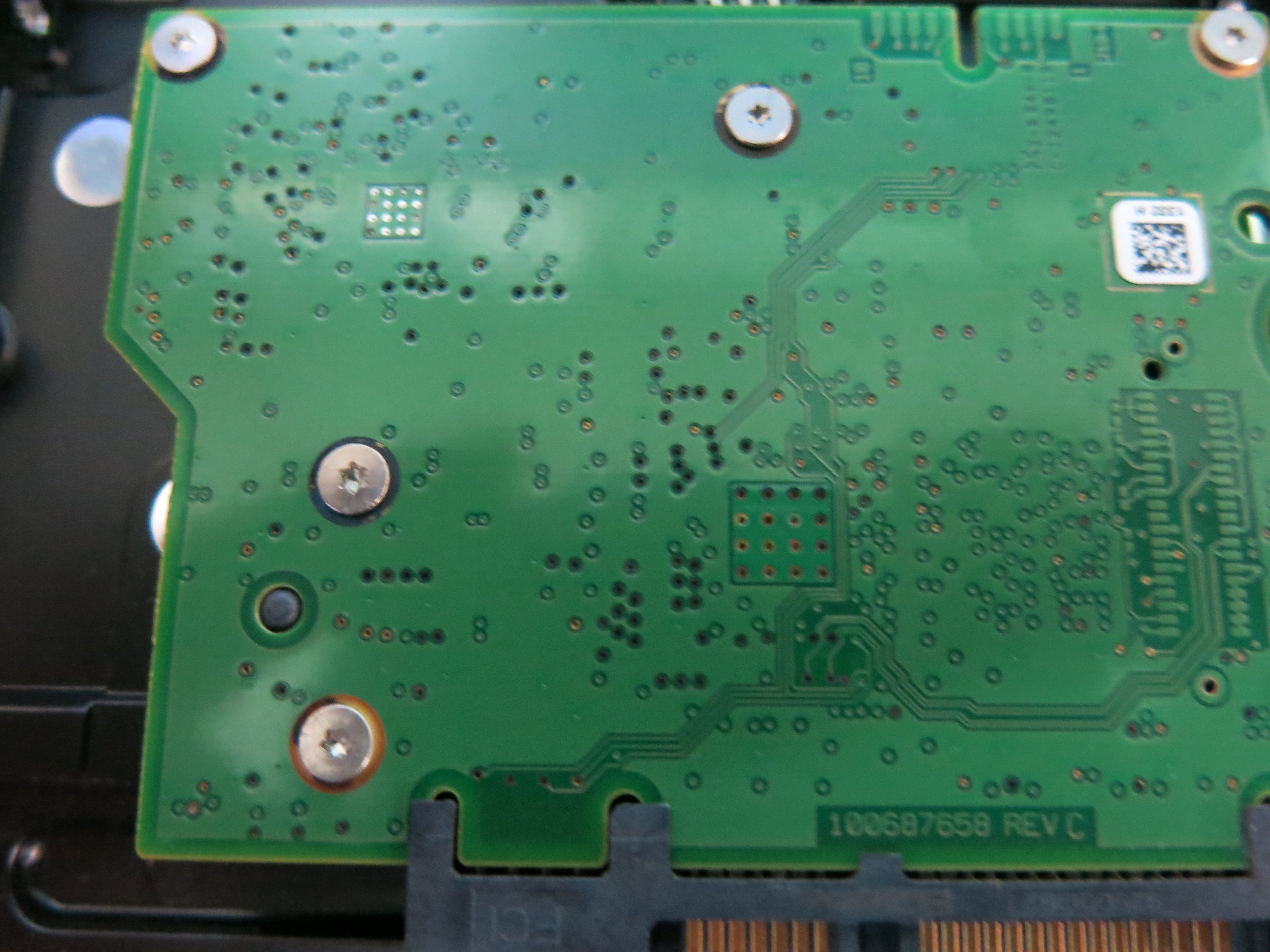 ST1000VM002,  P/N:1CT162-262,  FW:ES22,  Serial:S1G0YCN5,  1000GB 3.5,  PCB:100687658- REV C