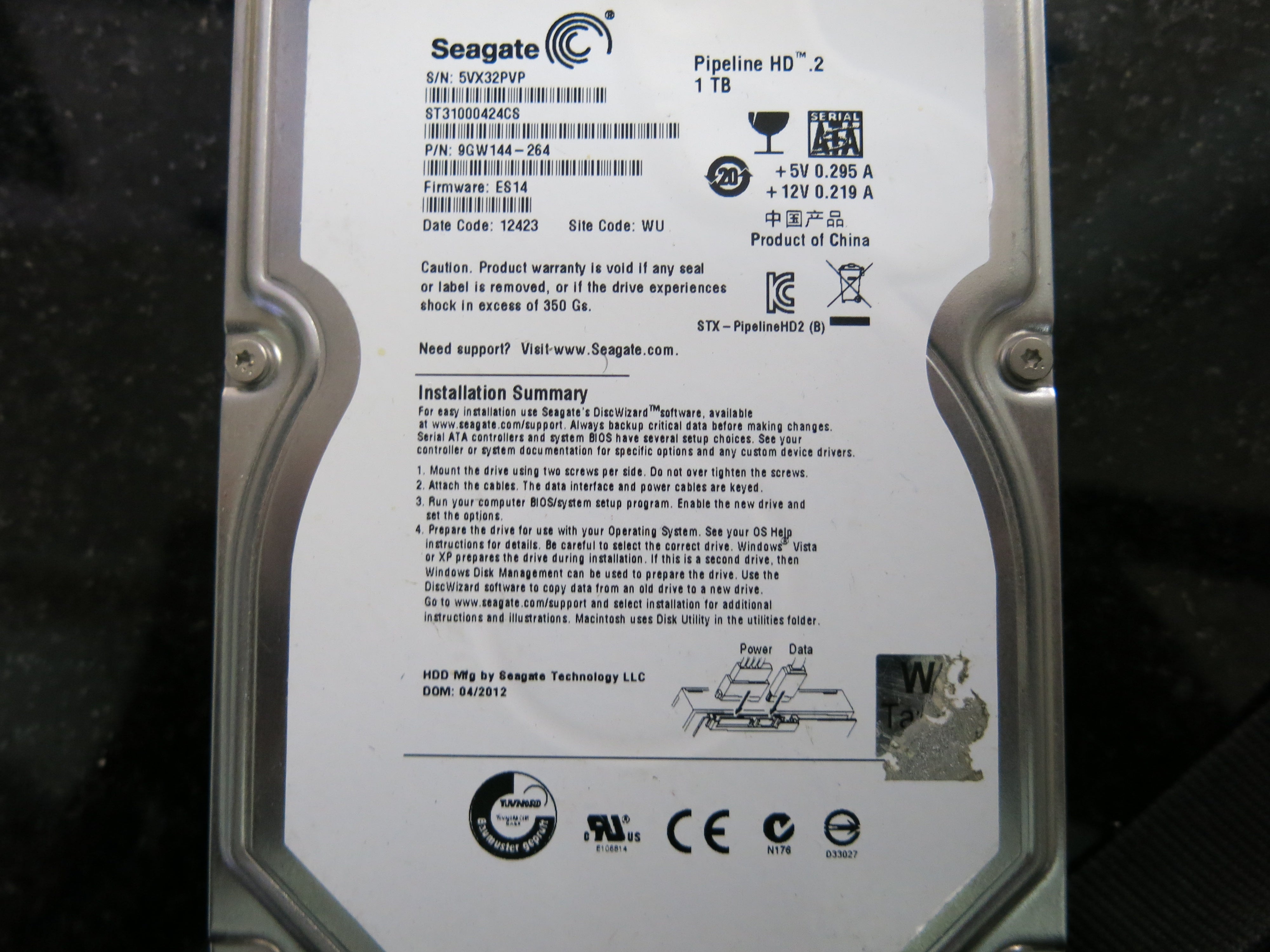 ST31000424CS PCB: 100535537 SERIAL NUMBER: 5VX32PVP FW:ES14 PN:9GW144-264 1.TB