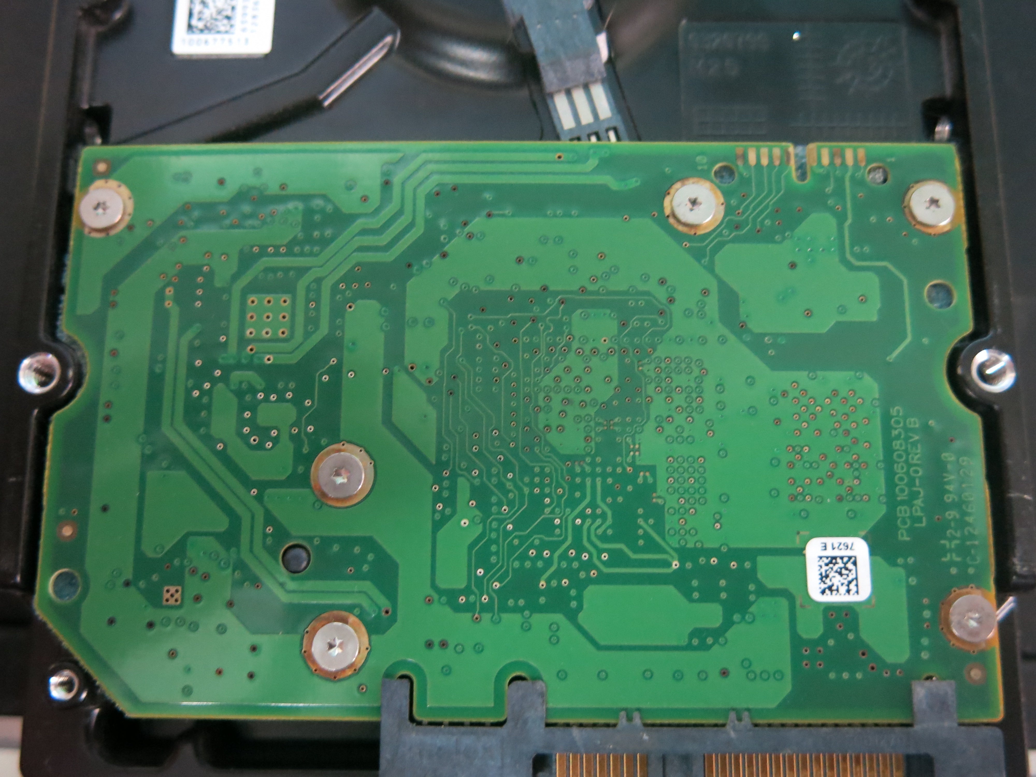 ST33000650SS PCB : 100608305 LPAJ-0 REV B SERIAL NUMBER : Z2966SSW FW:13304 PN:9SM260-031 3.TB