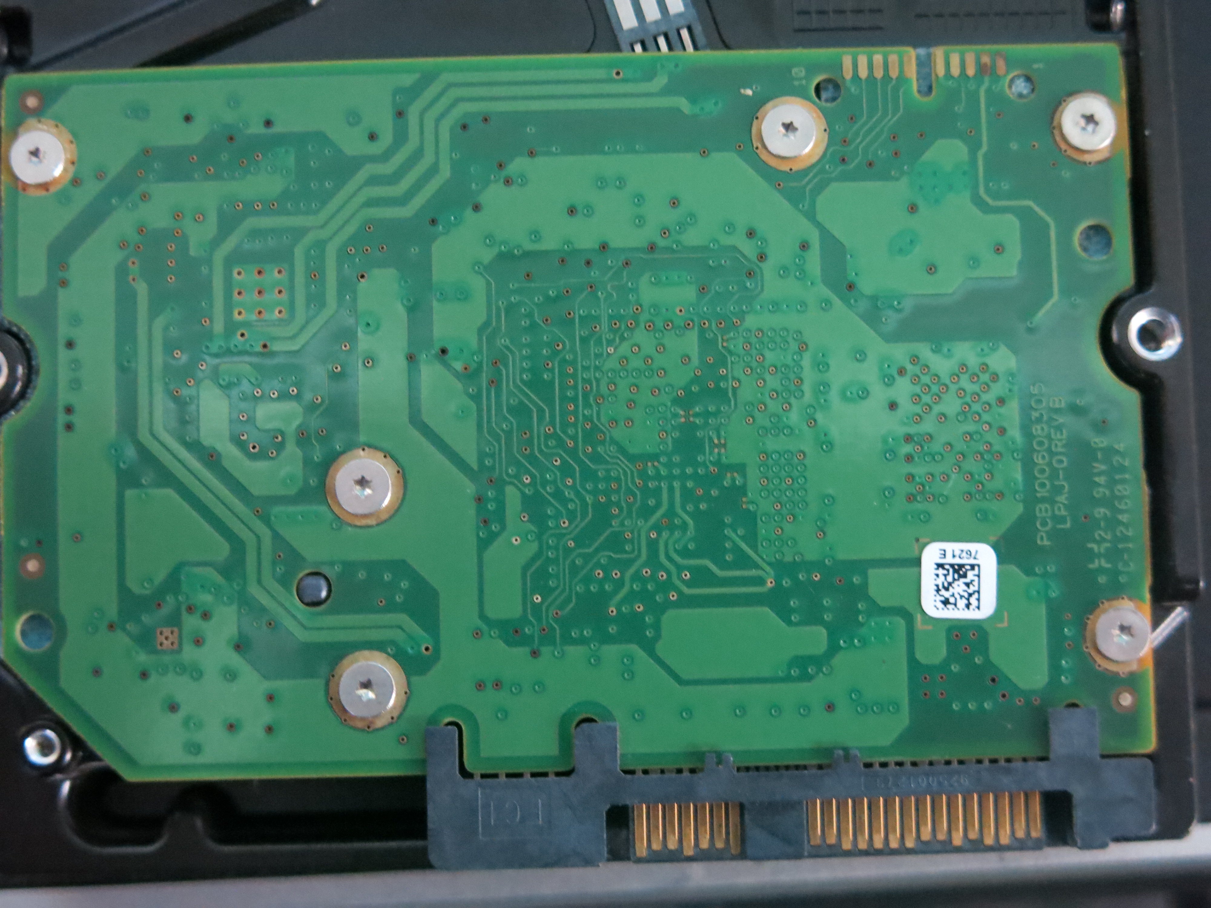 ST33000650SS PCB : 100608305 SERIAL NUMBER : Z2967GNT PN:9SM260-031 FW:YS18 3.TB