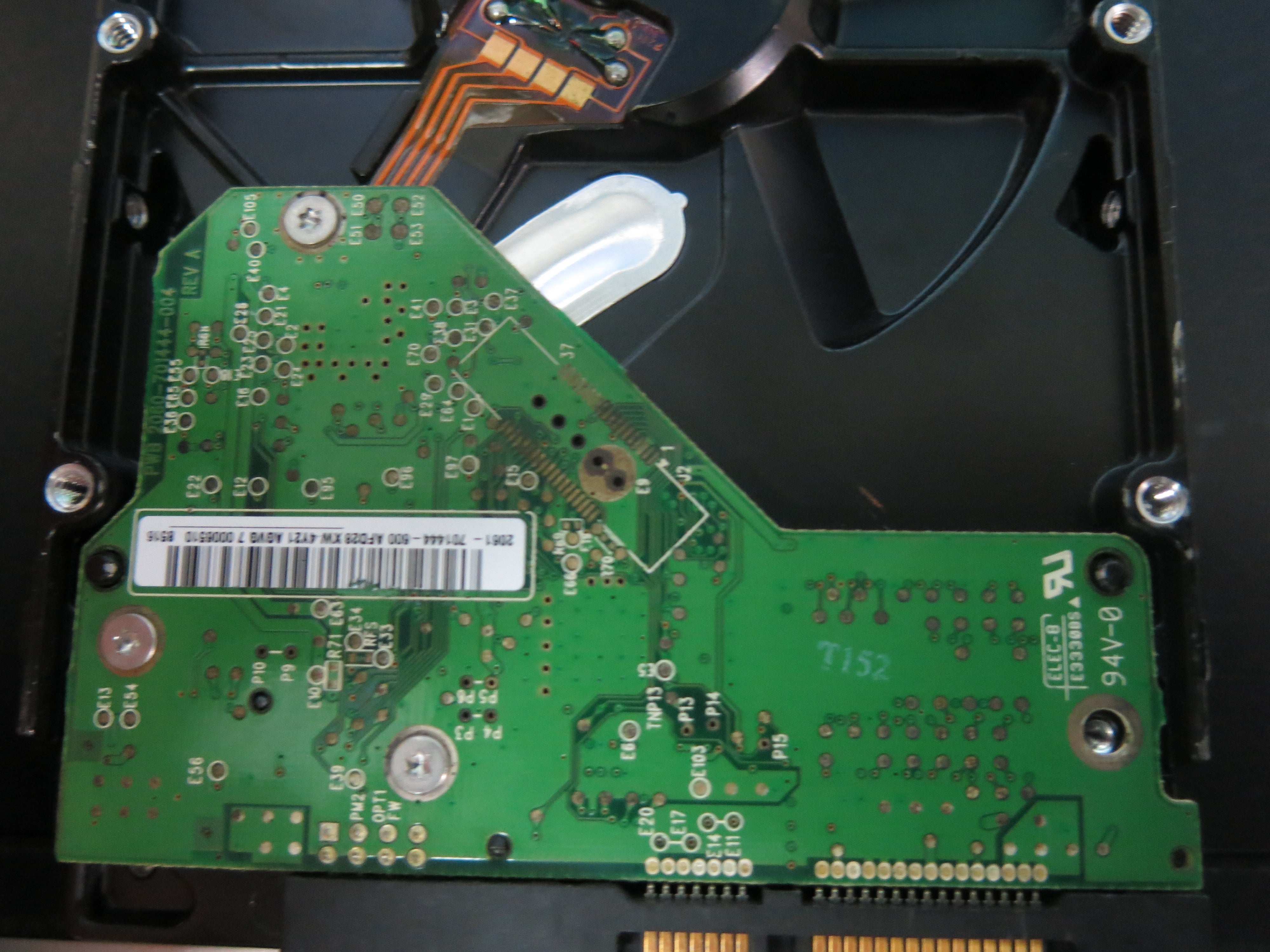 WD1600AABS- 61PRA0 PCB : E3330BS 94V-0 SERIAL NUMBER : WMAP9H706119 160GB