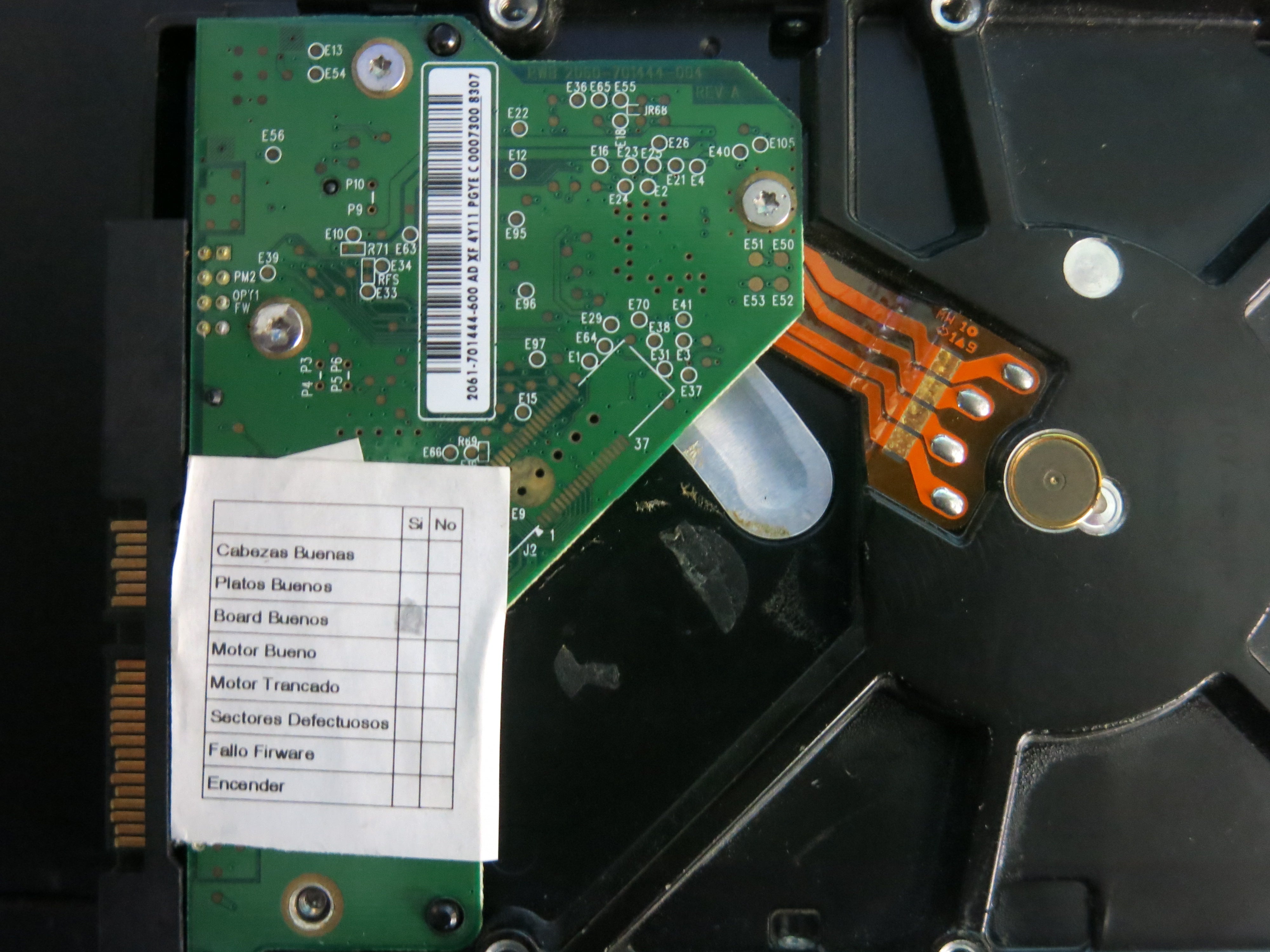 WD3200AAJS-40RYA0 PCB : 2060-701444-004 SERIAL NUMBER : WCAPZ1579743 320GB