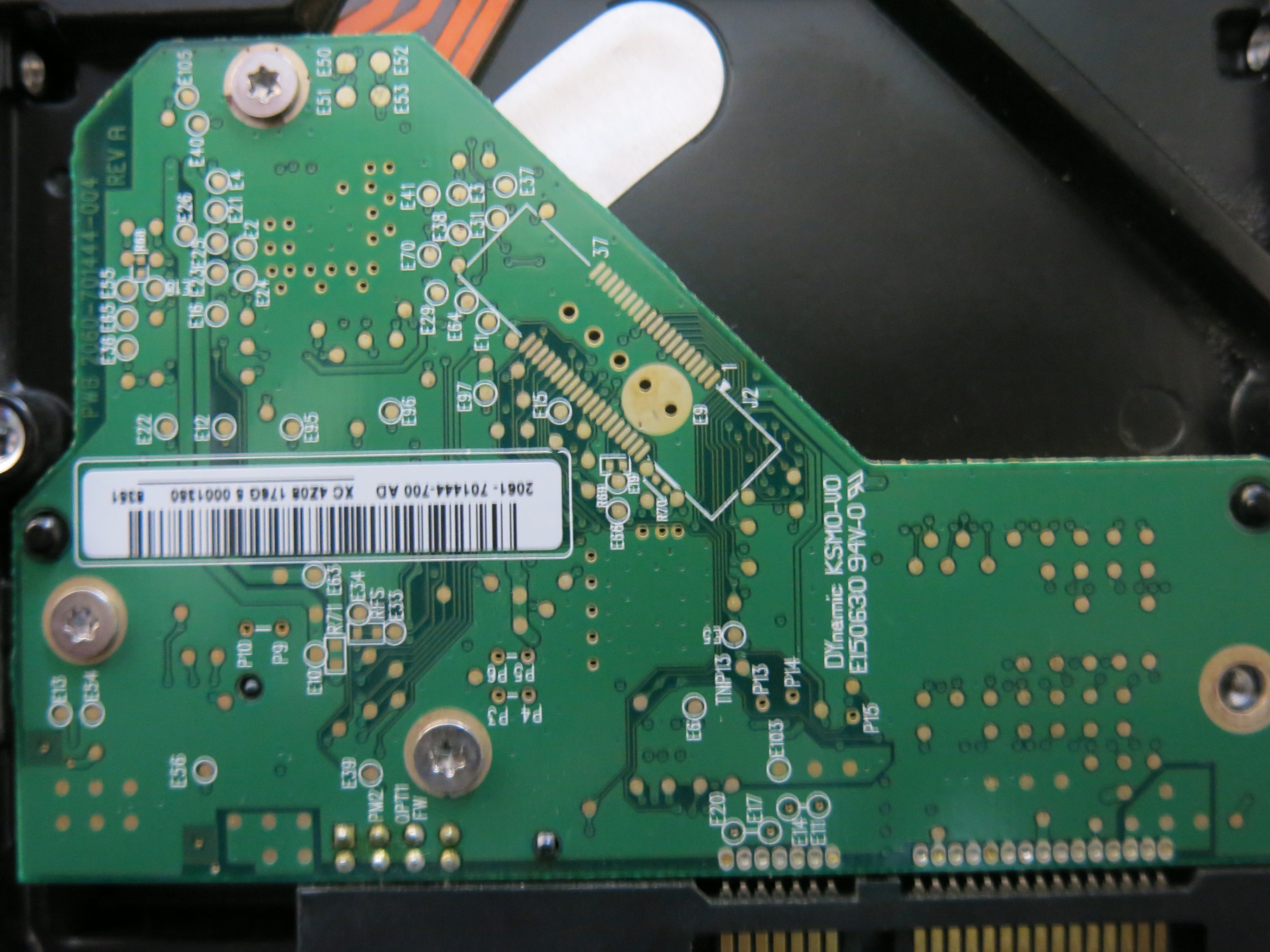 WD5000AAKS-22YGA0 PCB : 2060-701444-004 REV A SERIAL NUMBER : WCAS86752603 PN:XXXXXX-XXX 500GB