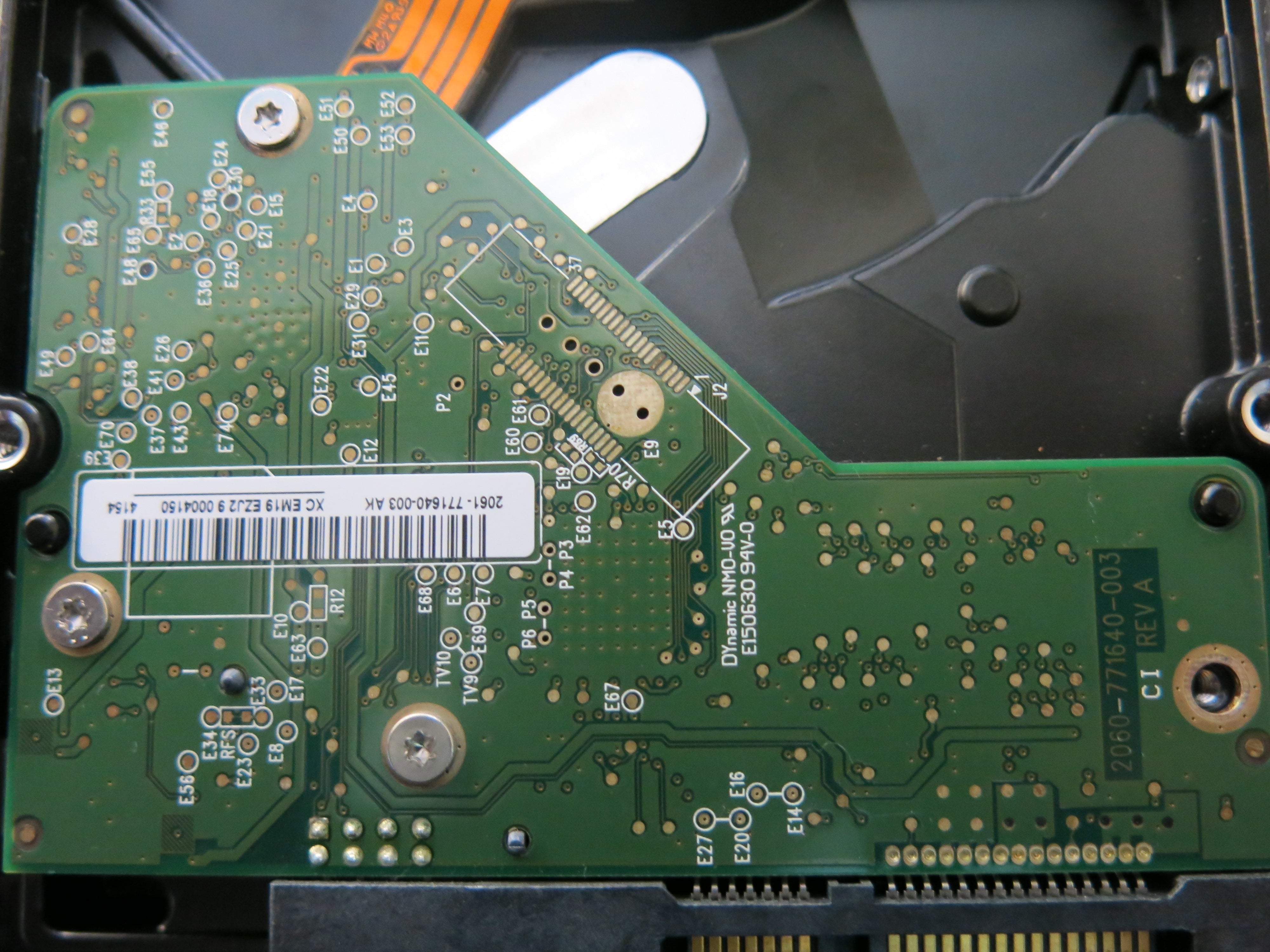 MODEL : WD5000AAKX'22ERMA0 PCB : 2060-771640-003 SERIAL NUMBER : WCC2ERT36746