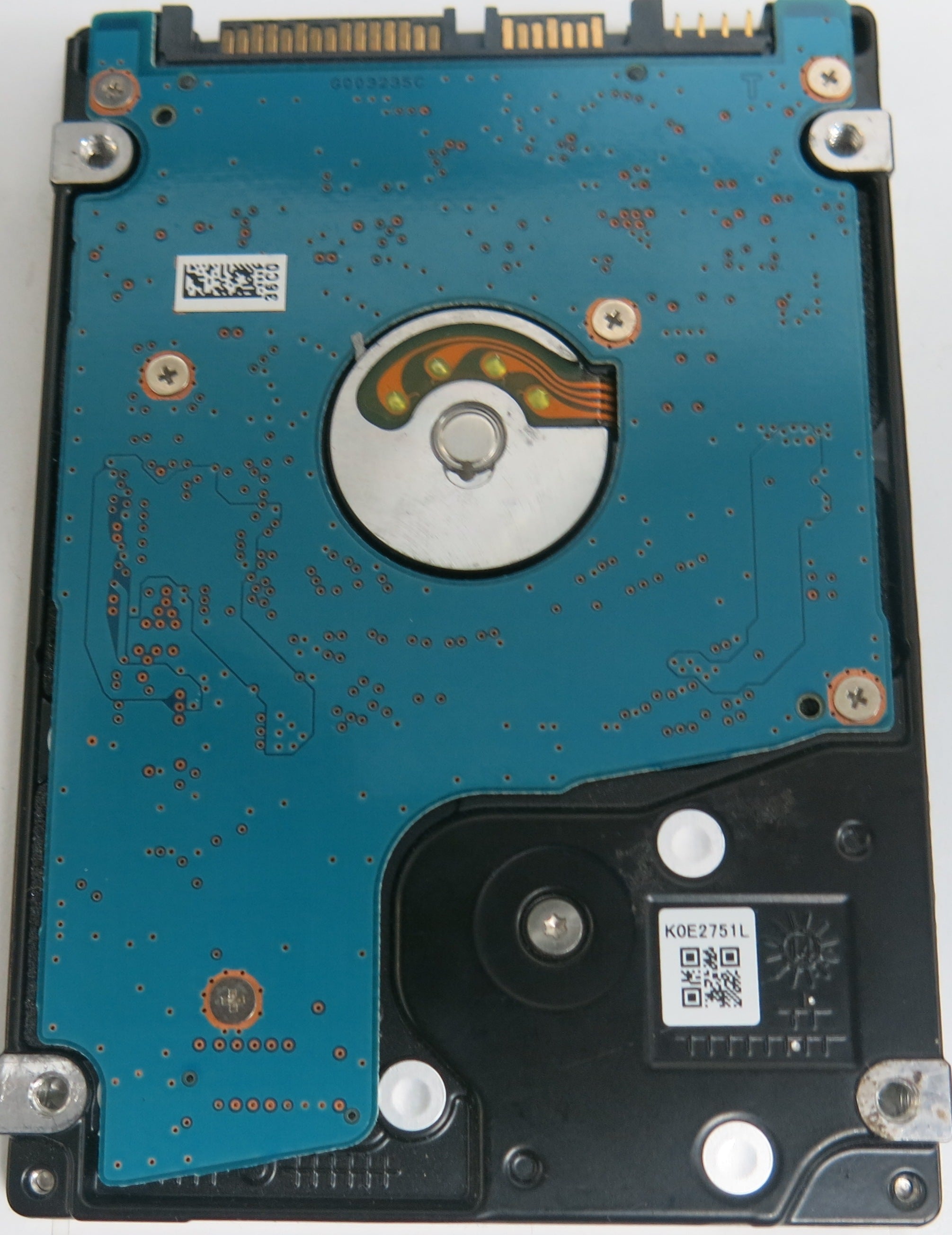 MQ01ACF032,  320GB 2.5,  PCB: G003235C,  S/N: 74HFWKZJT Z12 HDKCC01D2A01,