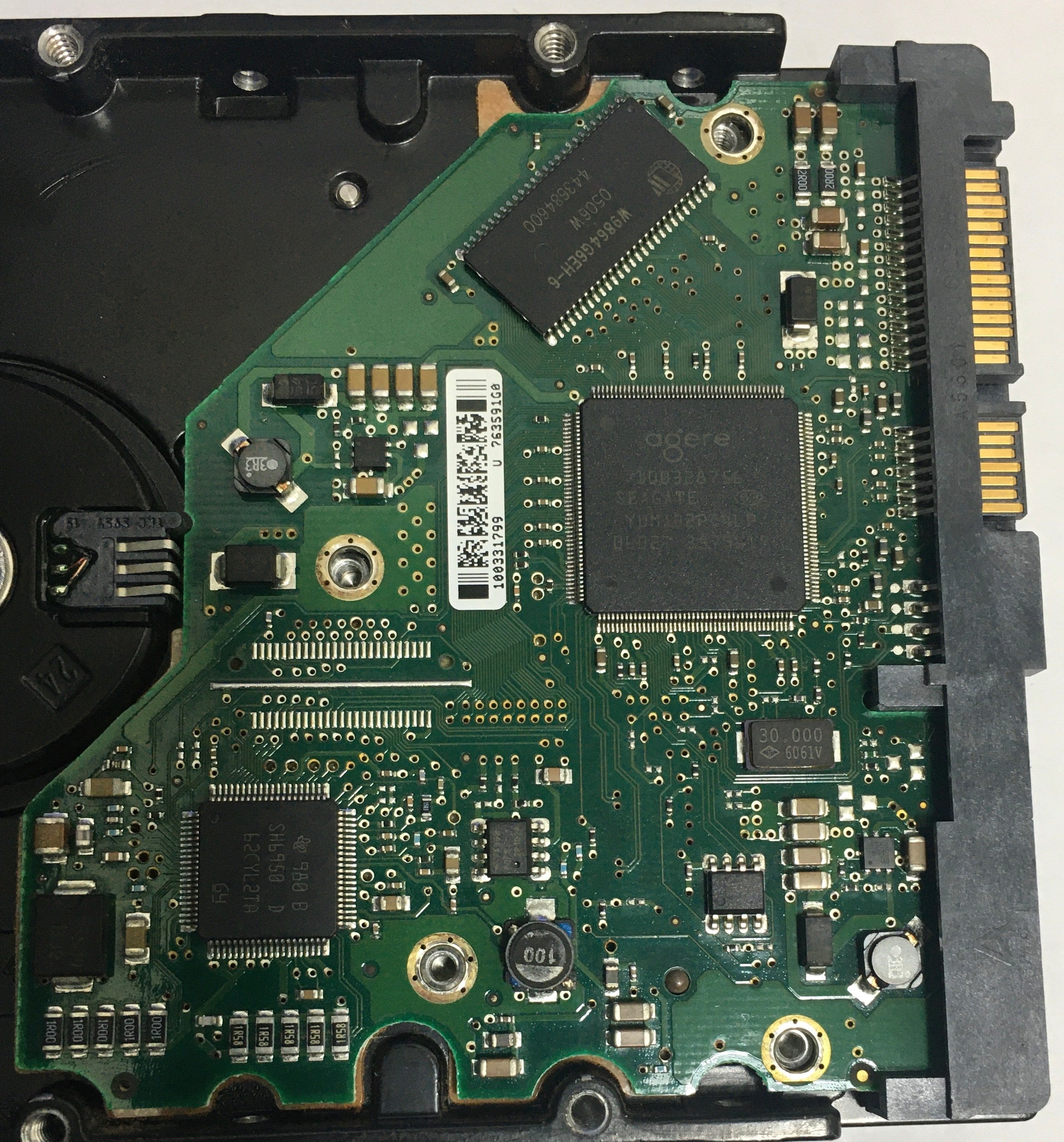 ST3120026AS,  P/N:9W2813-160,  FW:3.42,  Serial:4MS2866J,  120GB 3.5,  PCB:100336321- REV B