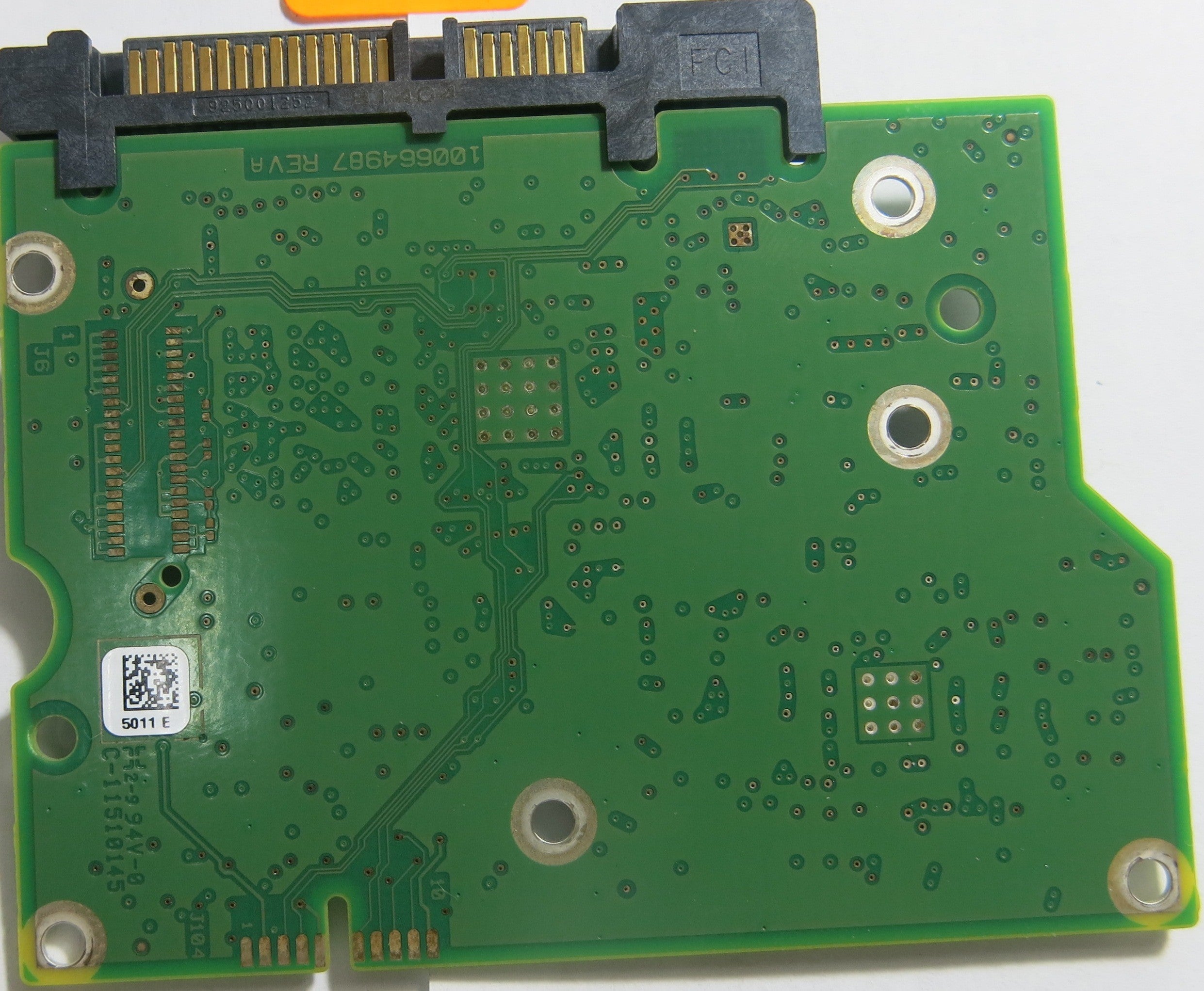 SEAGATE ST3000DM001 FW CC4B P/N 9YN166-500 100664987 REV A PCB