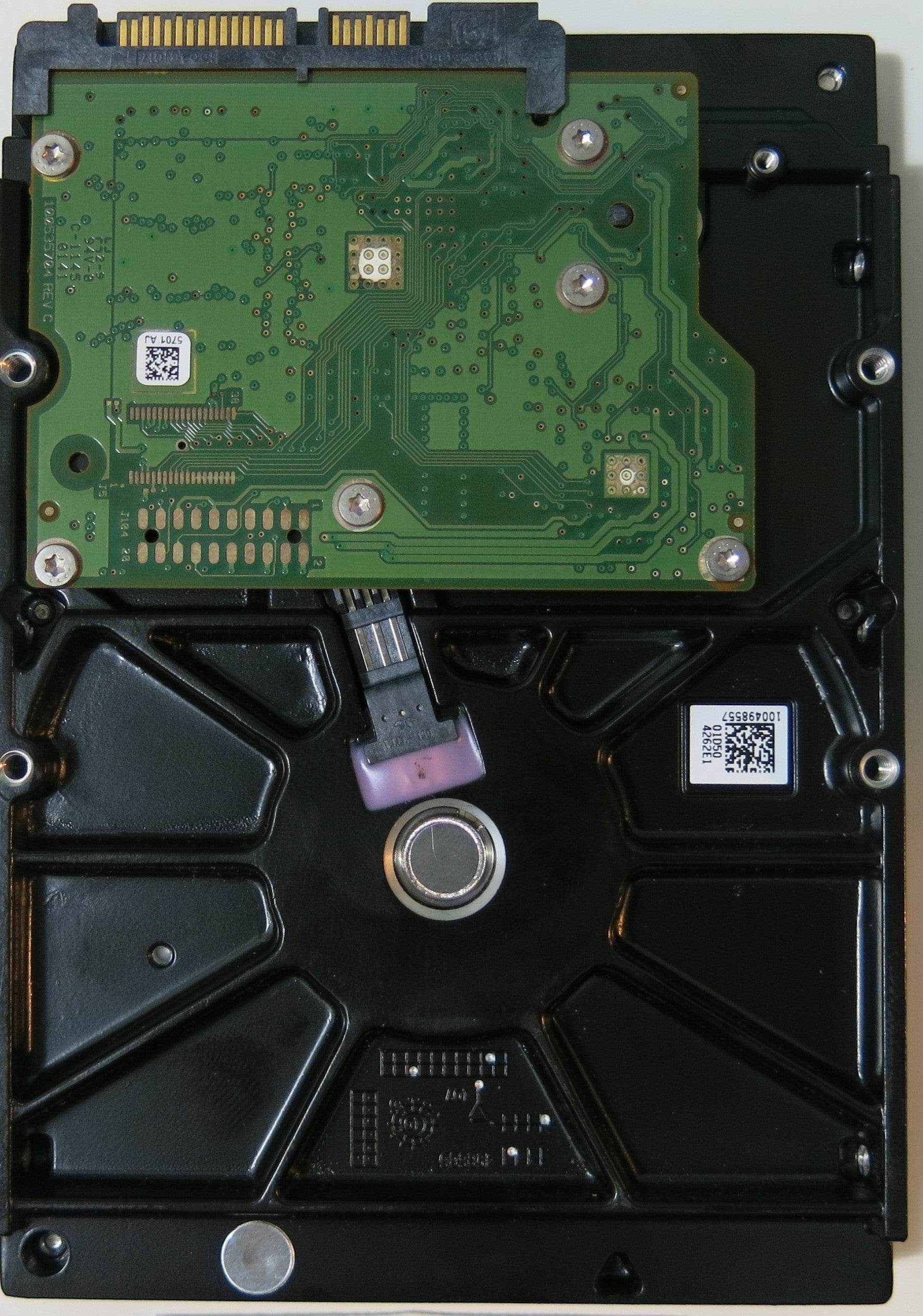 ST3500413AS,  P/N:9YP142-022,  FW:HP64,  Serial:S2A3WCSB,  500GB 3.5,  PCB:100535704- REV