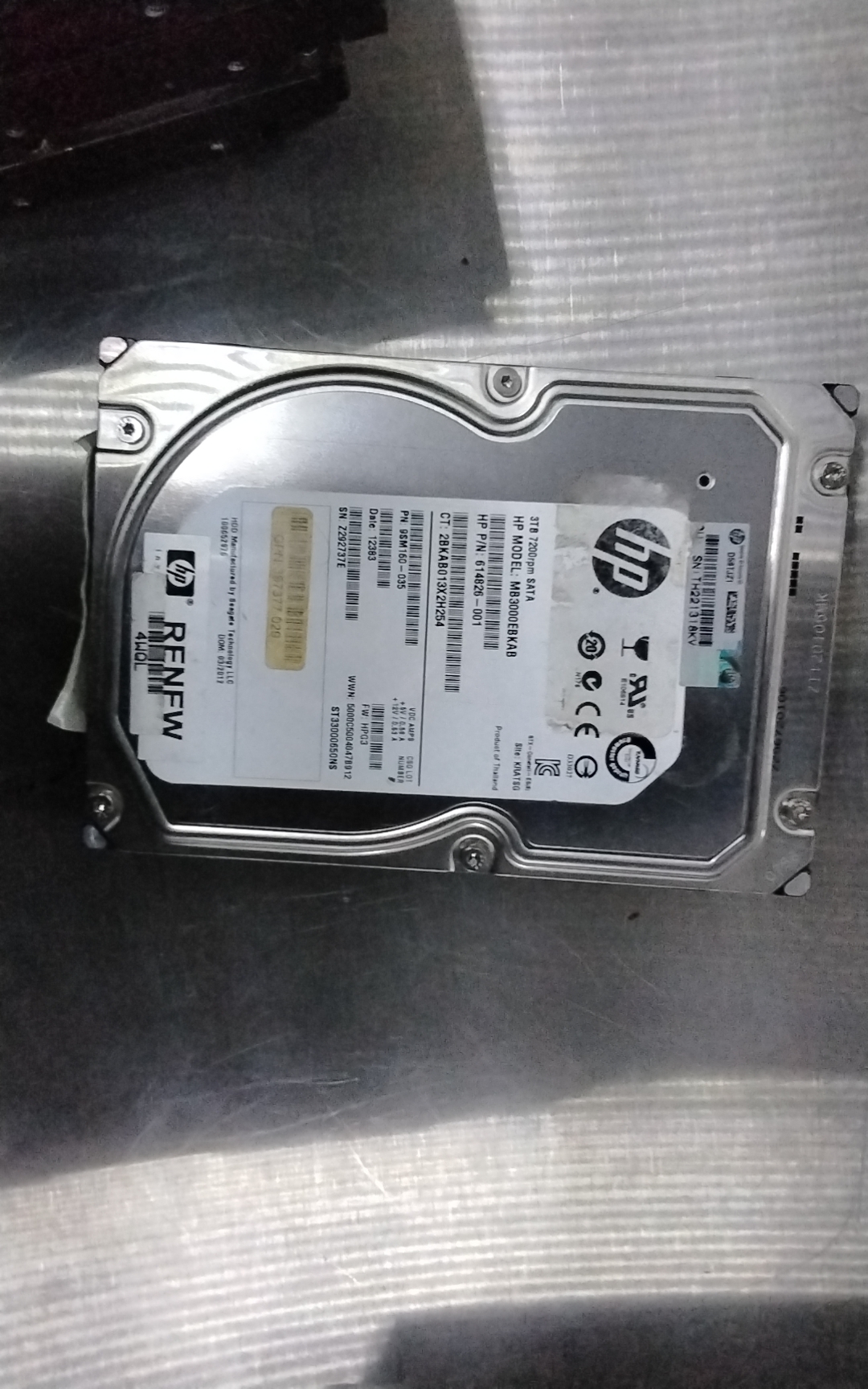 MB3000EBKAB,  Serial:Z292737E,  3000GB 3.5,  PCB:100611023- REV A