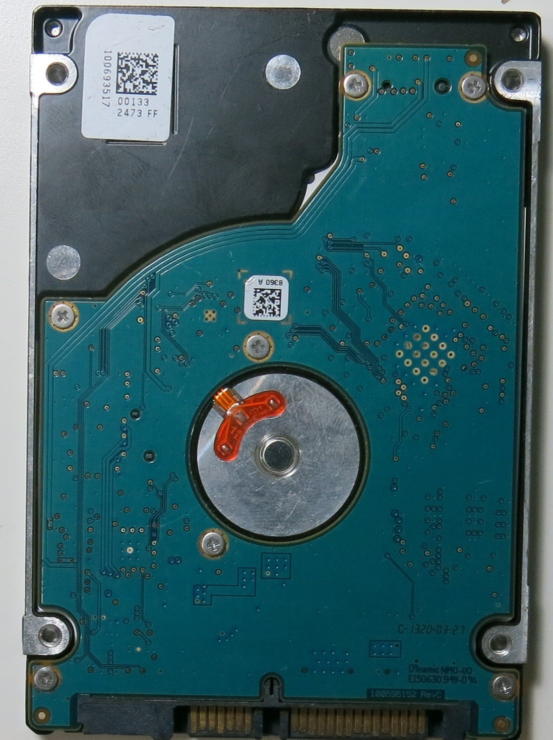 ST500LT012, PCB: 2060-696152 REV C, SERIAL: W0VCKHEW, FW: 0002SDM1, 500.GB,