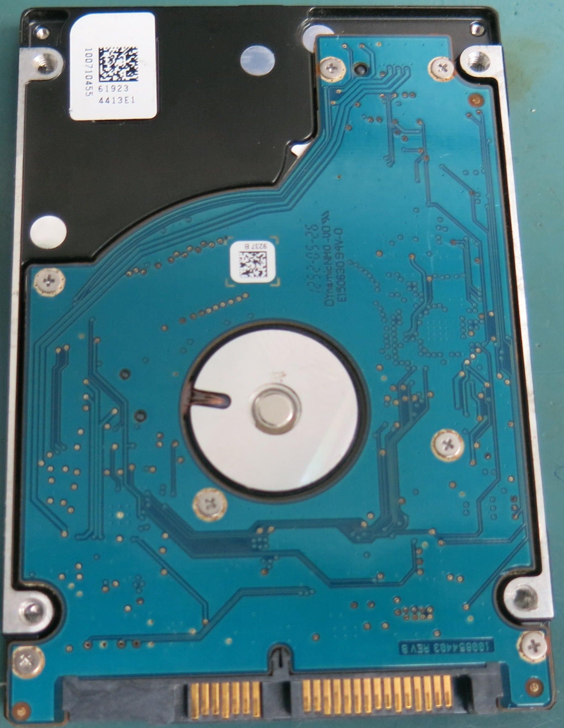 SST250LT003, P/N:  9TG14C-500, FW: 0001SDM1, 250GB 2.5
