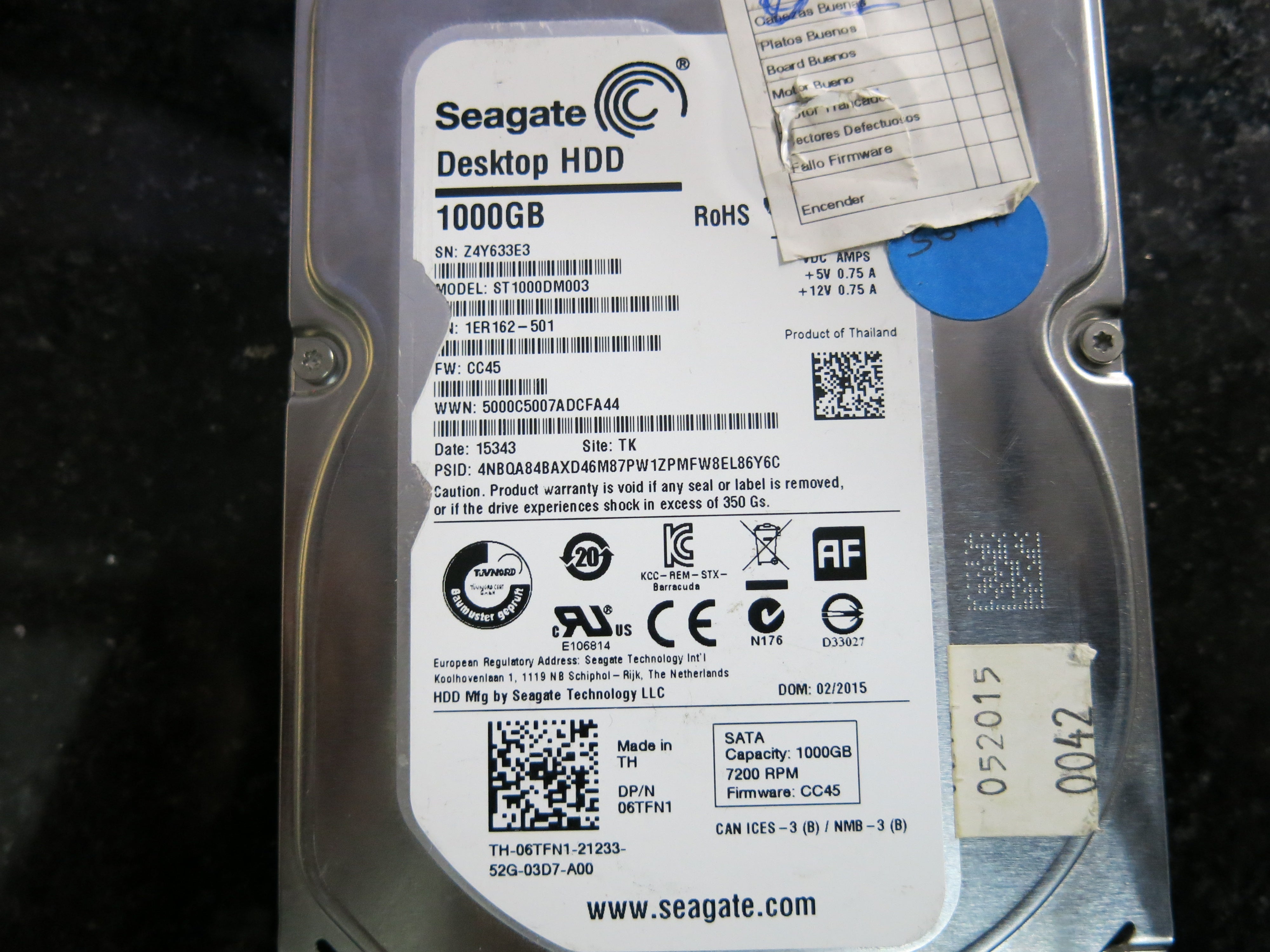 Model: ST1000DM003,  P/N: 1ER162-501,  FW: CC45,  MAIN CHIP:  Serial: Z4Y633E3,  1000GB 3.5, CB 100749730 REV A