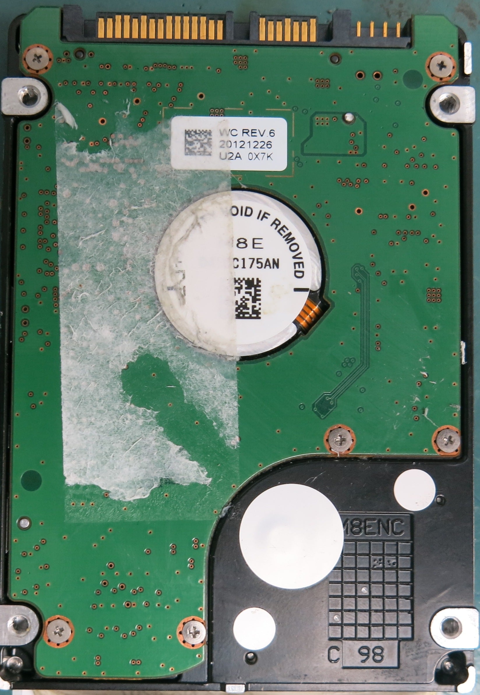 ST1000LM024, SERIAL: S2ZPJ9FD157055, 1000GB 2.5
