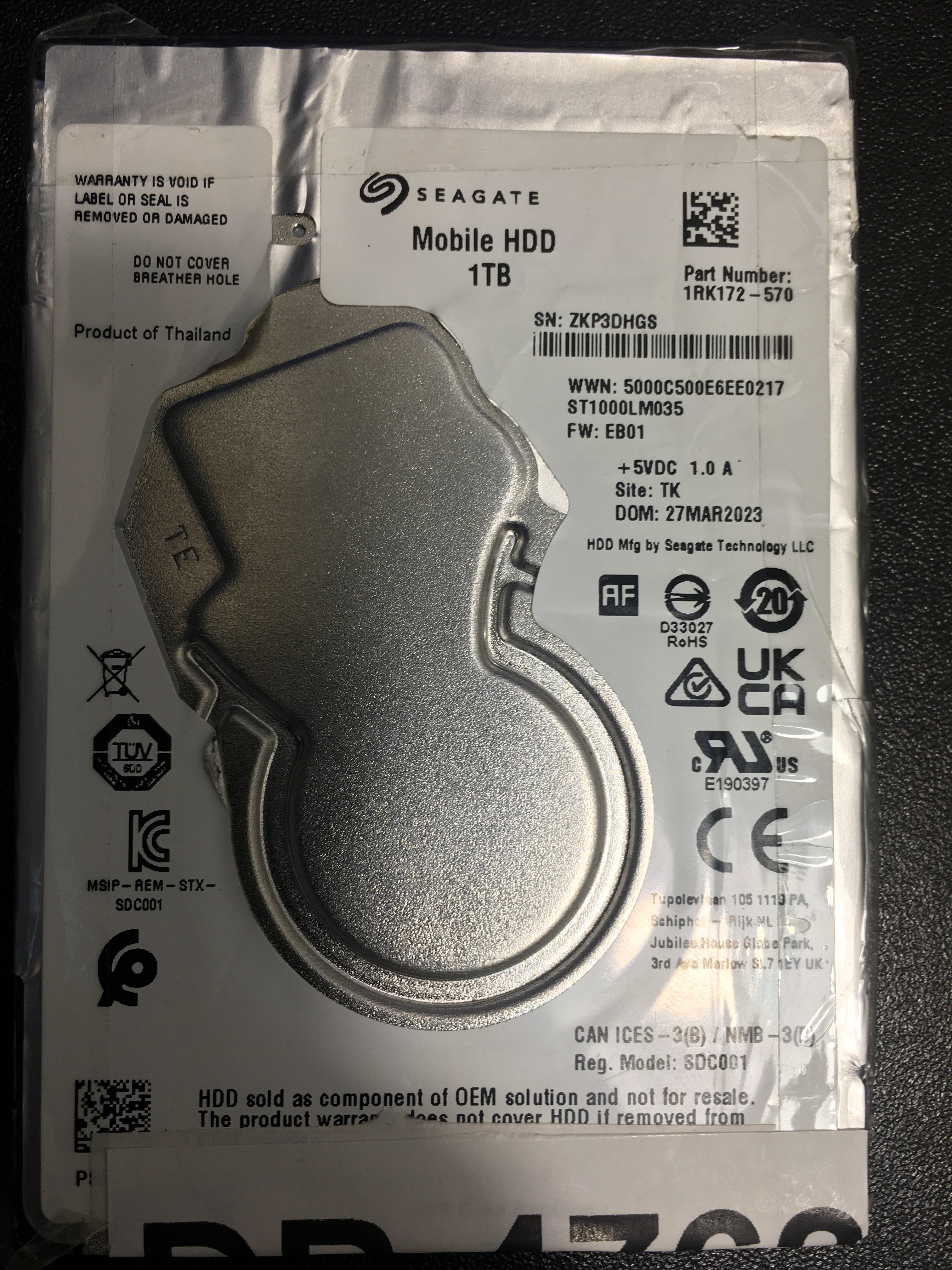 ST1000LM035,  FW: EB01,  Serial: ZKP3DHGS,  1TB 2.5,  PCB: 100835923- REV B,
