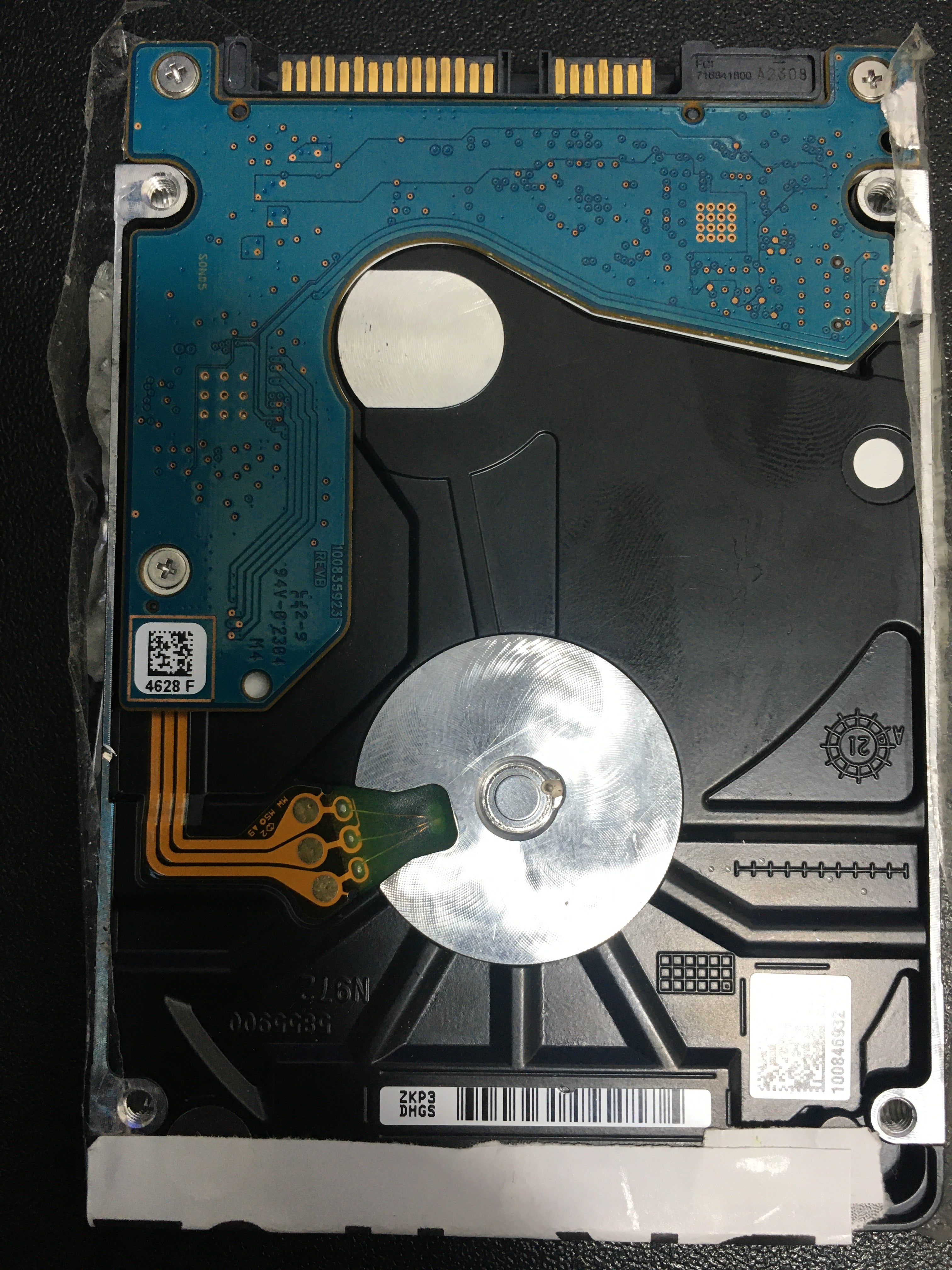 ST1000LM035,  FW: EB01,  Serial: ZKP3DHGS,  1TB 2.5,  PCB: 100835923- REV B,
