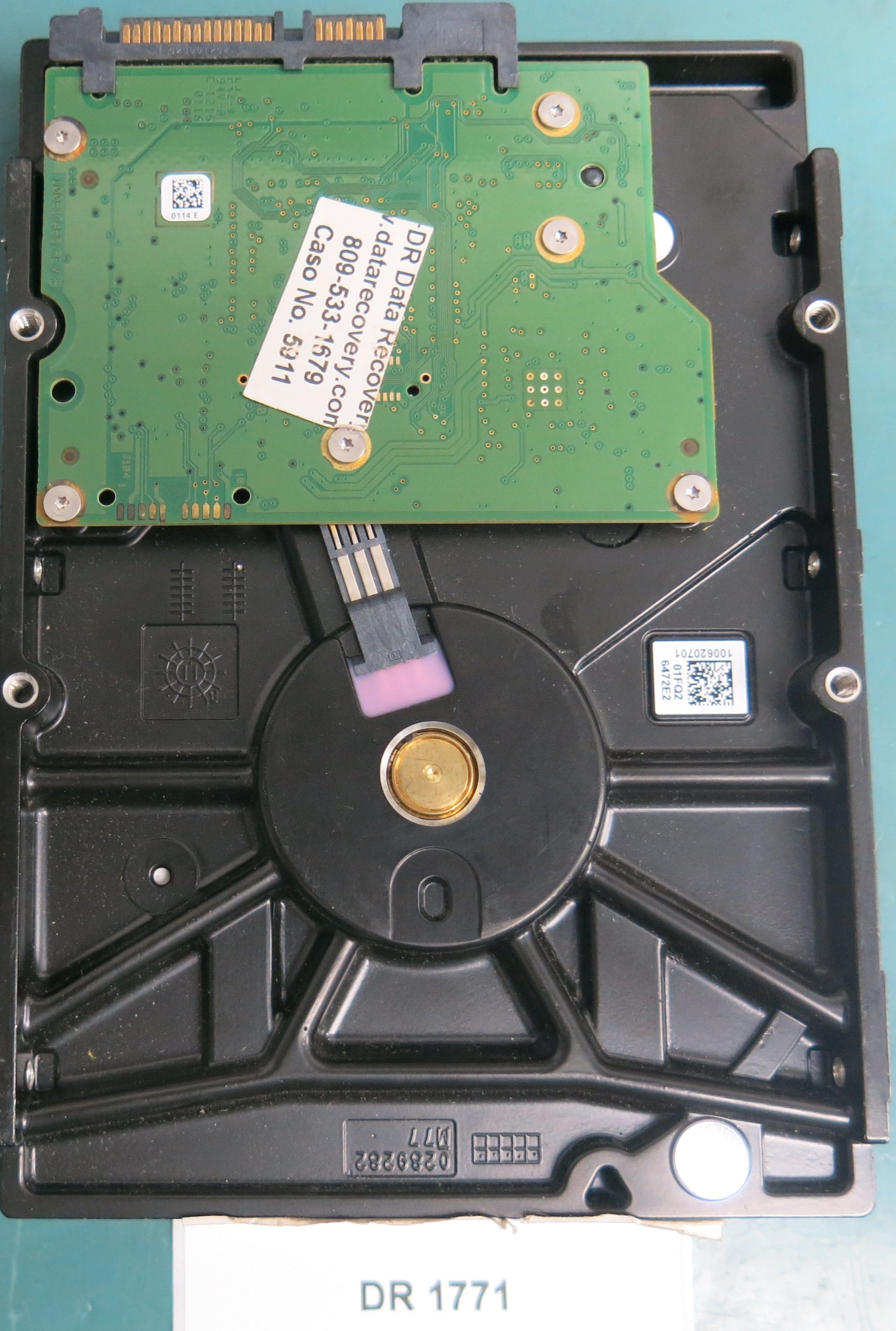ST2000DL003,  P/N:9VT166-570,  FW:CC98,  Serial:5YD9MKLX,  2000GB 3.5,  PCB:100617465- REV B