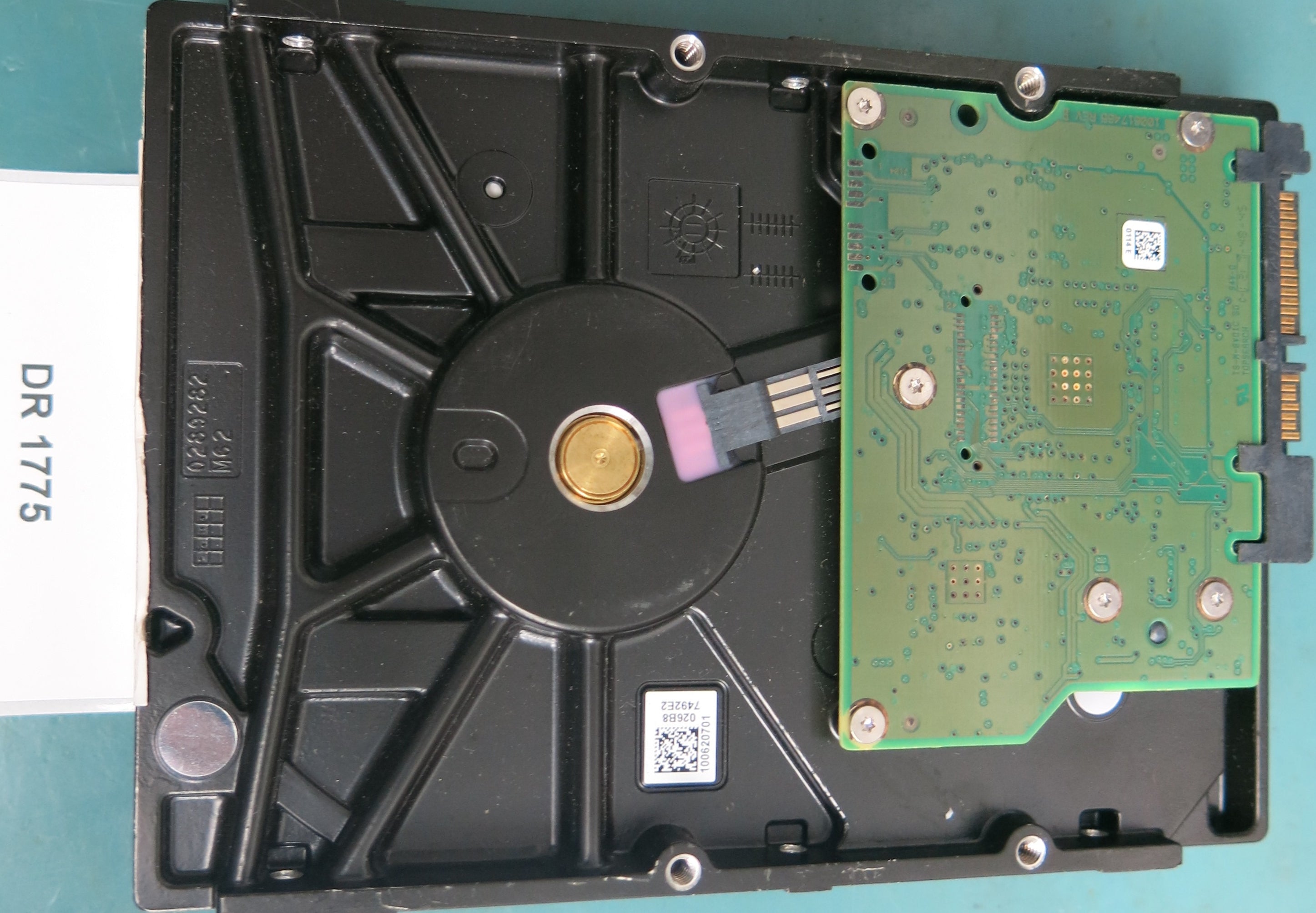 ST2000VM002,  Serial:5YD9V14A,  2TB 3.5,  PCB:100617465- REV B
