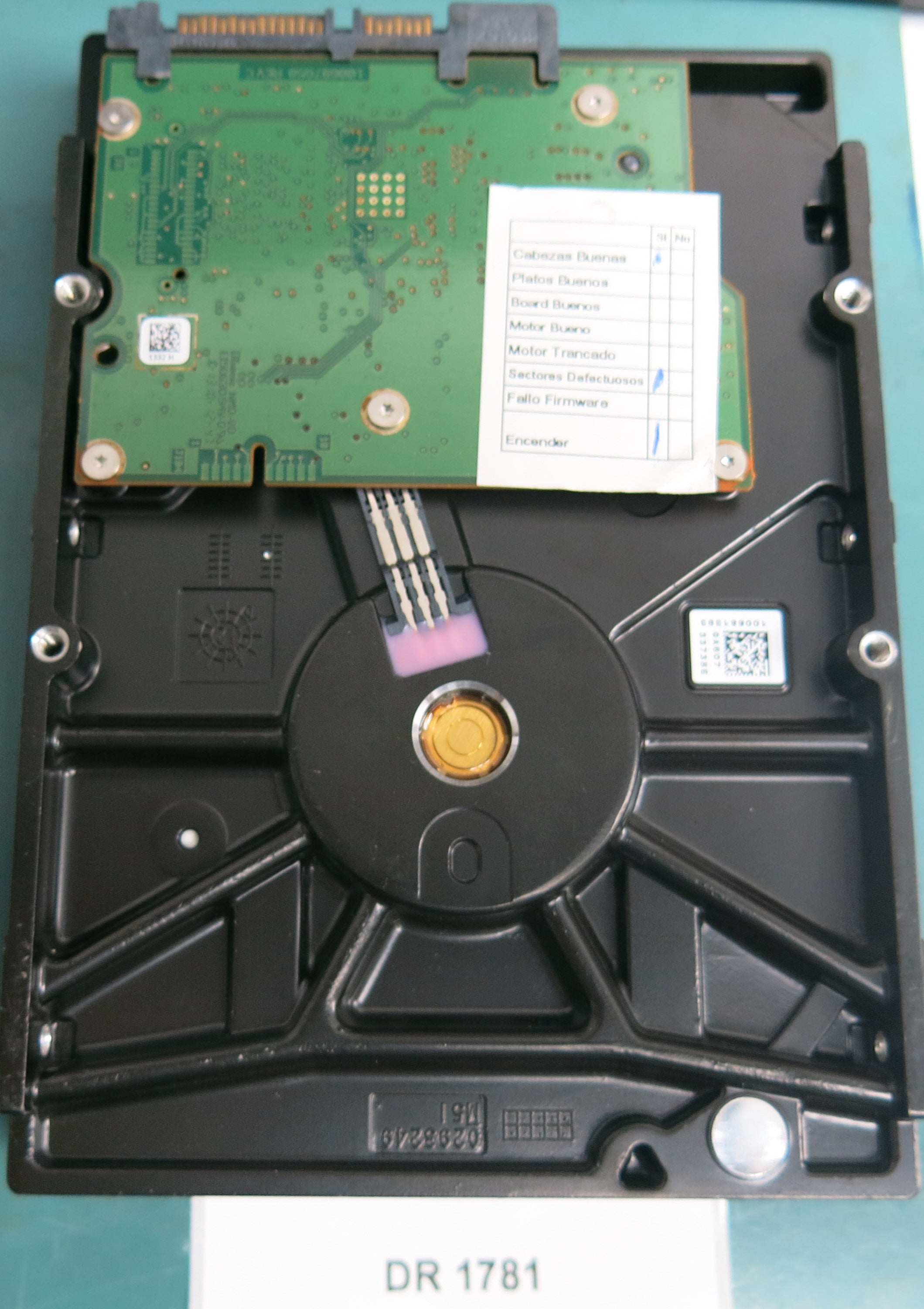 ST2000VM003, P/N: 1CT164-262, FW: ES22, Serial: W1H1HZL3, 2000GB 3.5