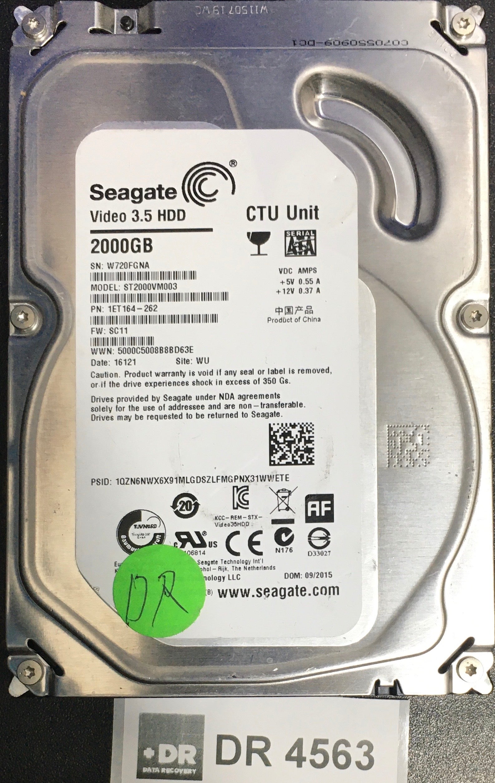 ST2000VM003,  P/N: 1ET164'262,  FW: SC11,  Serial: W720FGNA,  2000GB 3.5  100724095 PCB:- REV A