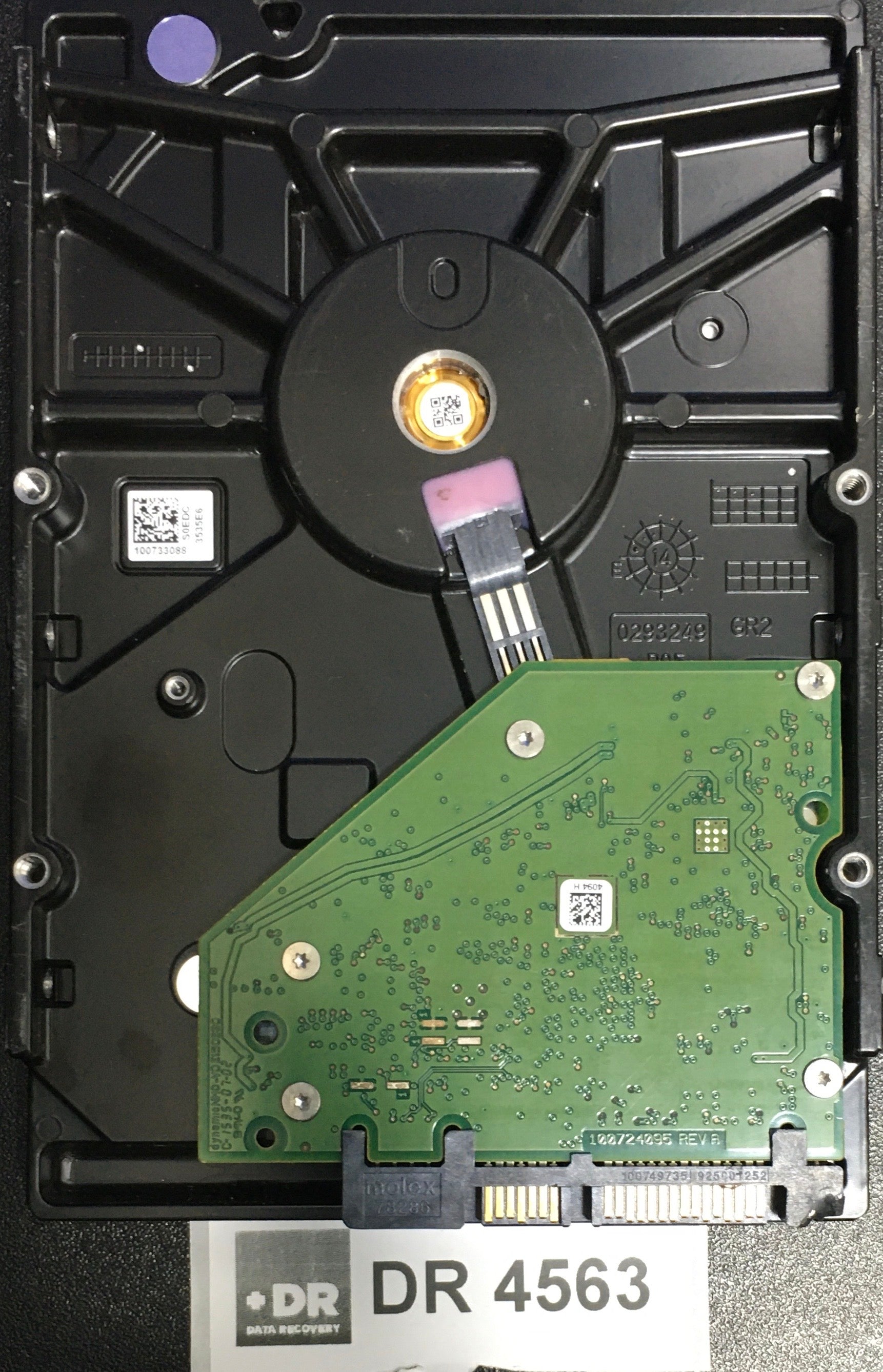 ST2000VM003,  P/N: 1ET164'262,  FW: SC11,  Serial: W720FGNA,  2000GB 3.5  100724095 PCB:- REV A